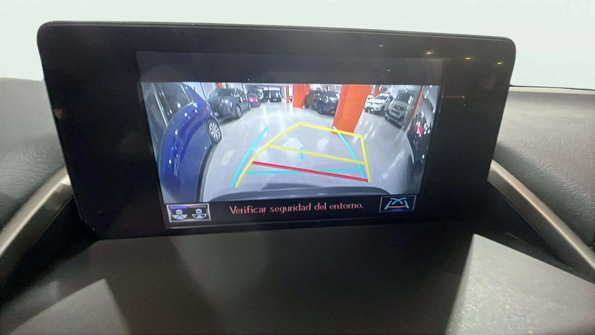 Lexus NX 2.5 300h Premium 2WD - foto 22