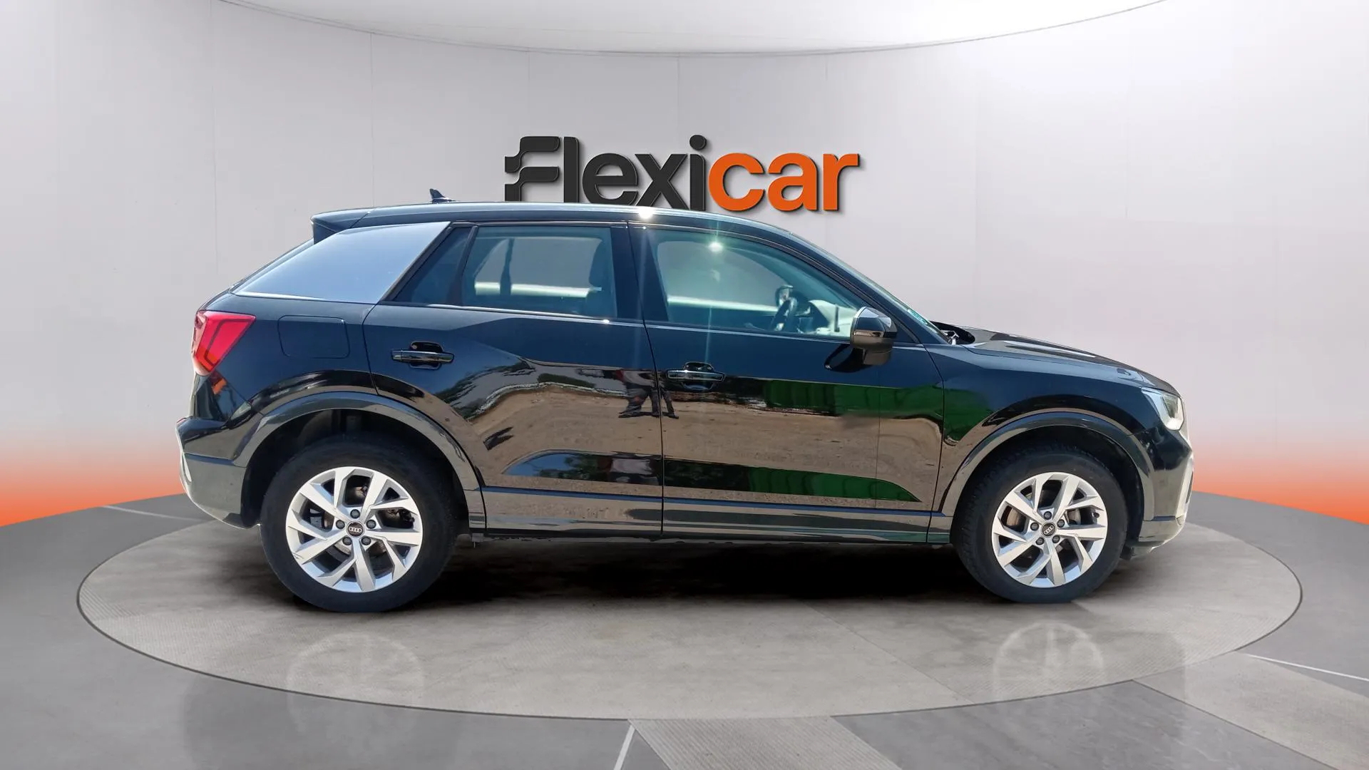 Audi Q2 30 TDI - foto 12