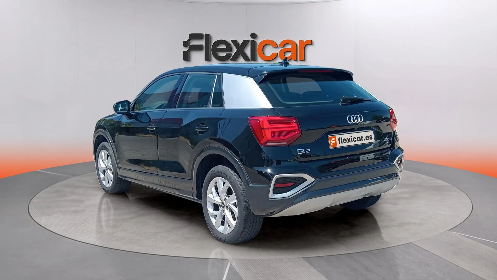 Audi Q2 30 TDI - foto 8