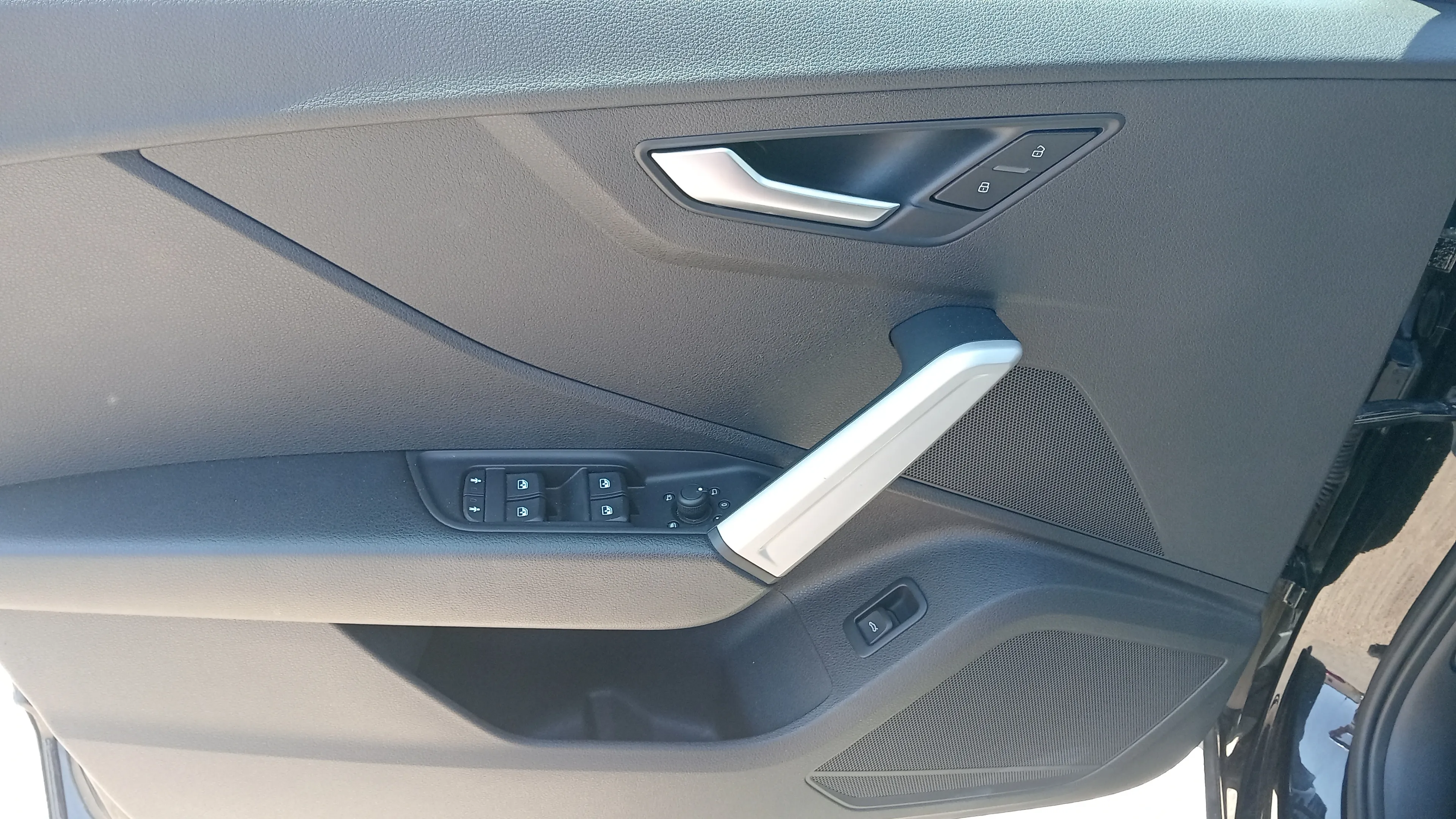 Audi Q2 30 TDI - foto 21