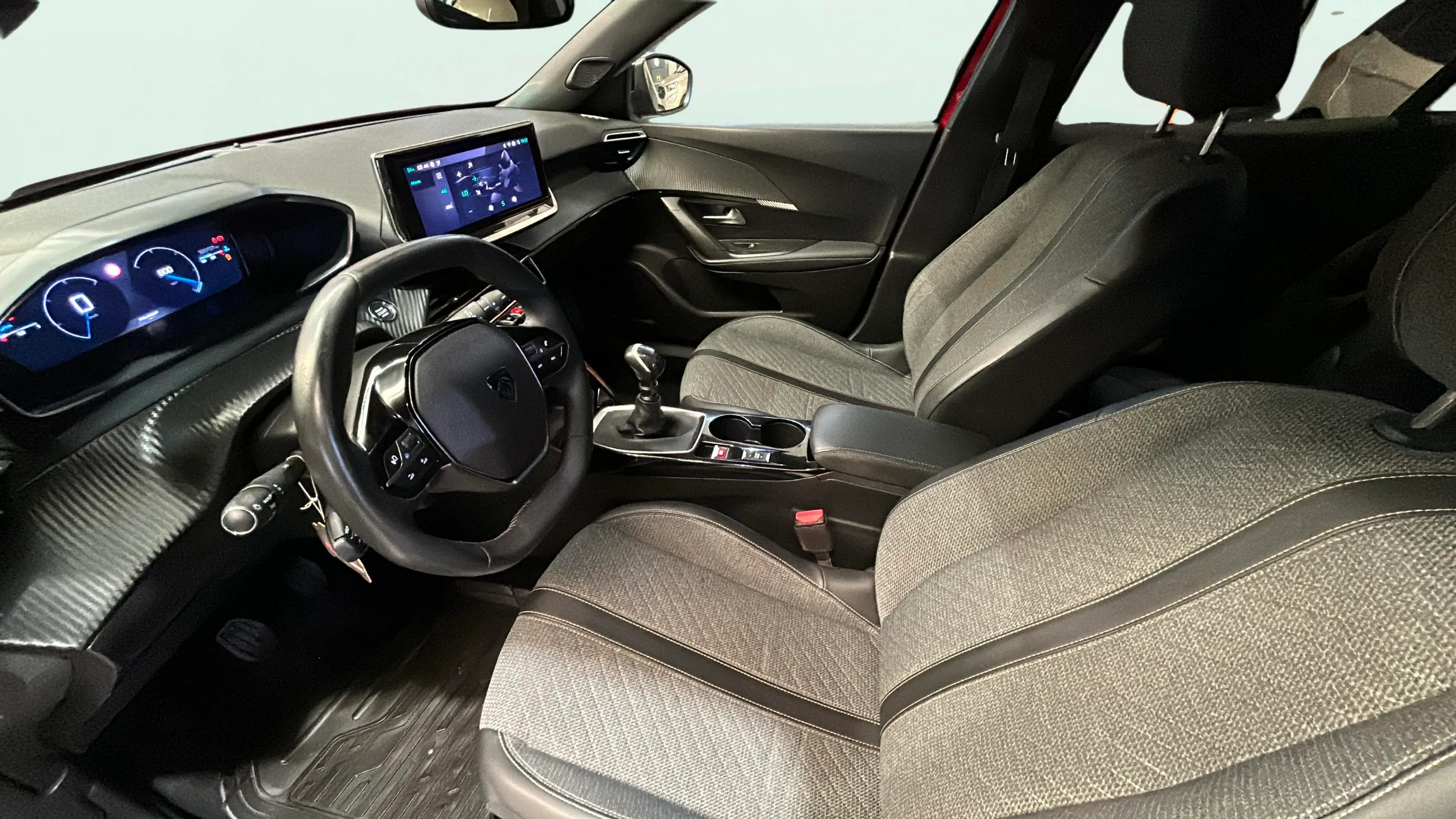 Peugeot 2008 Allure PureTech 100 - foto 13