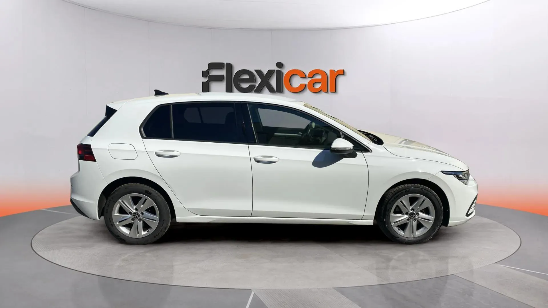 Volkswagen Golf 2.0 TDI DSG - foto 2