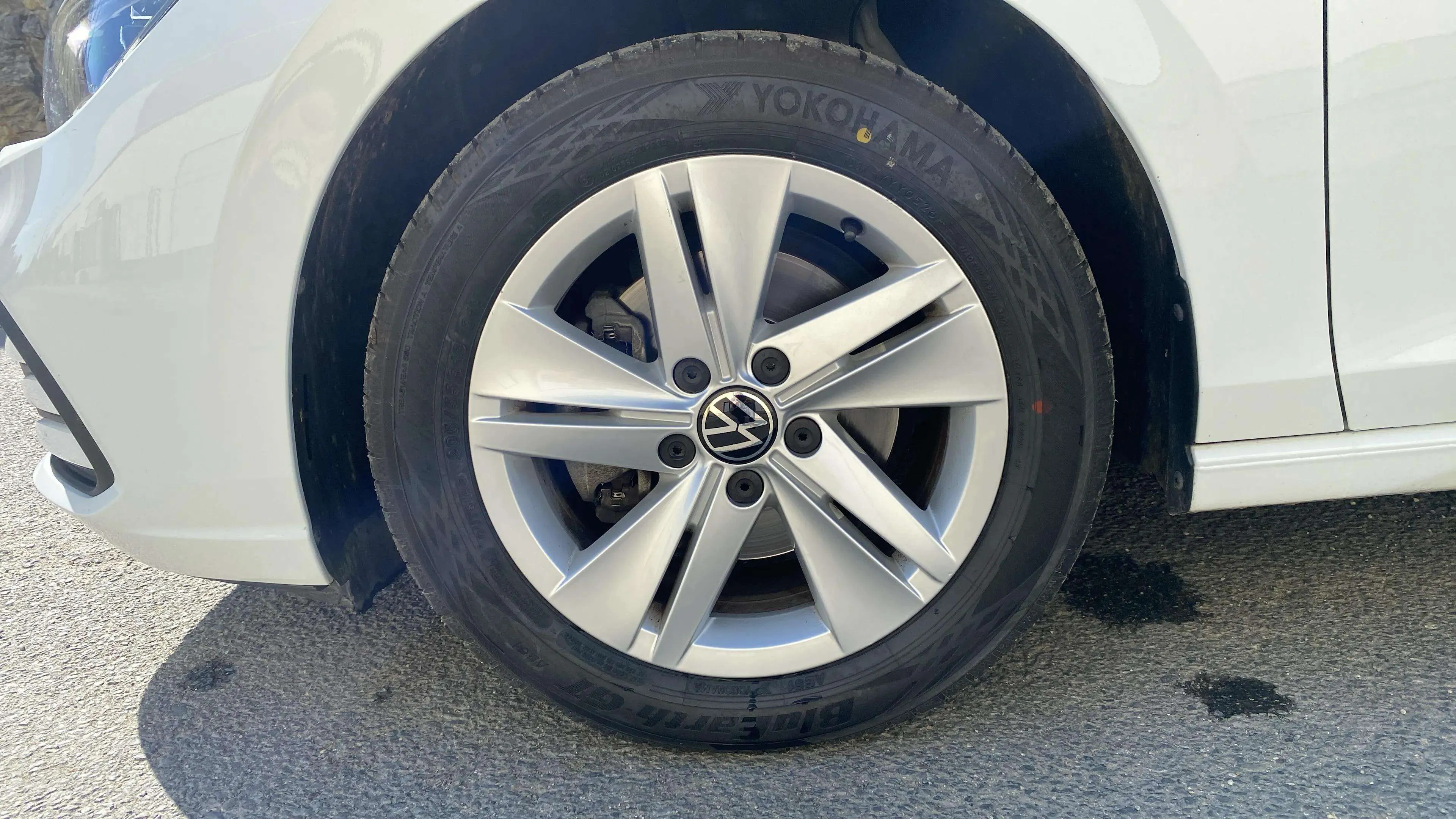 Volkswagen Golf 2.0 TDI DSG - foto 24