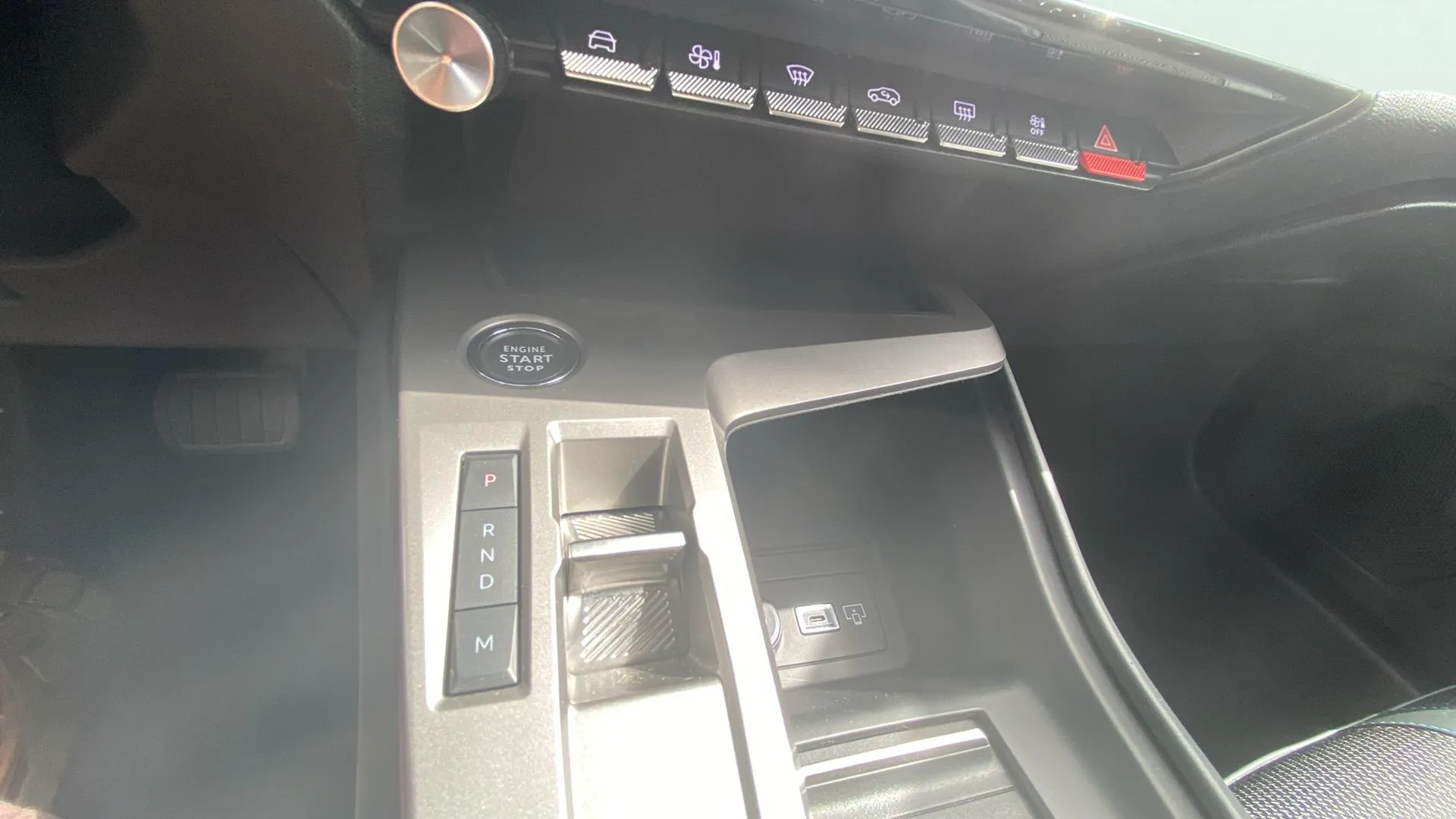 Peugeot 308 Allure BlueHDi 130 EAT8 - foto 18