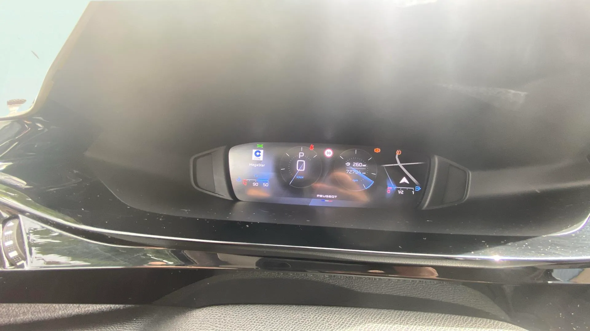 Peugeot 308 Allure BlueHDi 130 EAT8 - foto 9