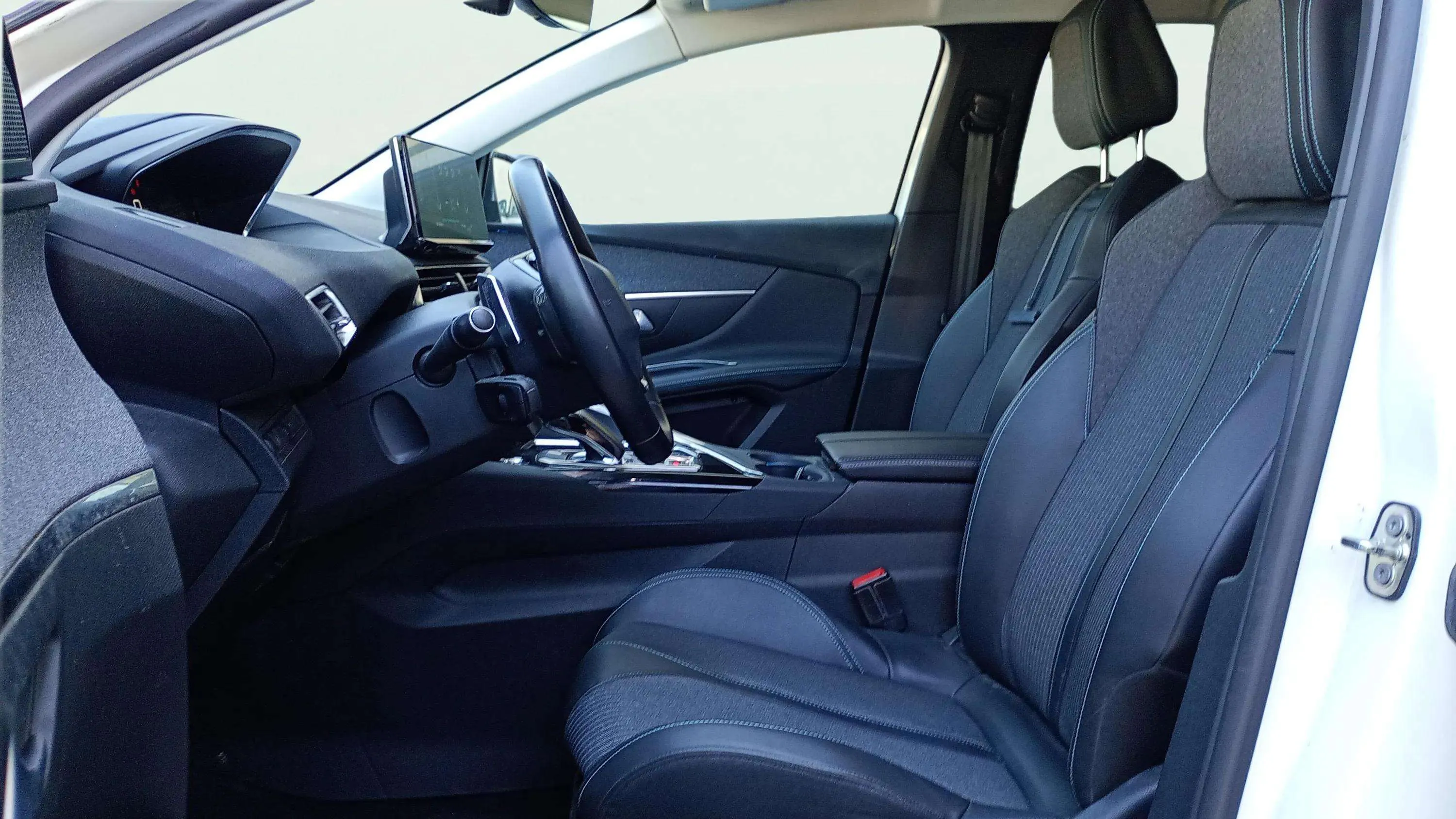 Peugeot 3008 225 e-EAT8 Allure - foto 11