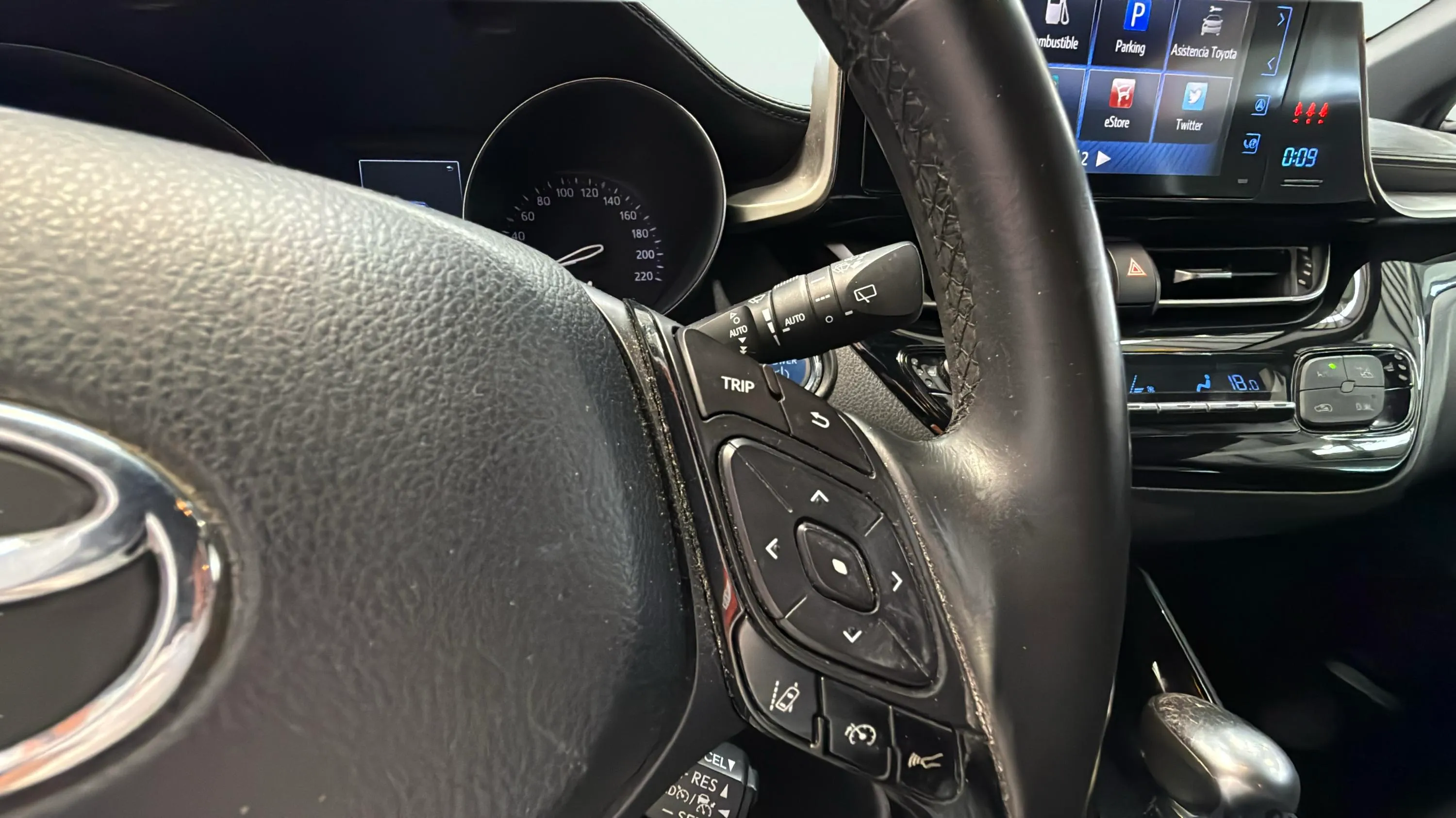 Toyota C-HR 1.8 125H Advance - foto 14