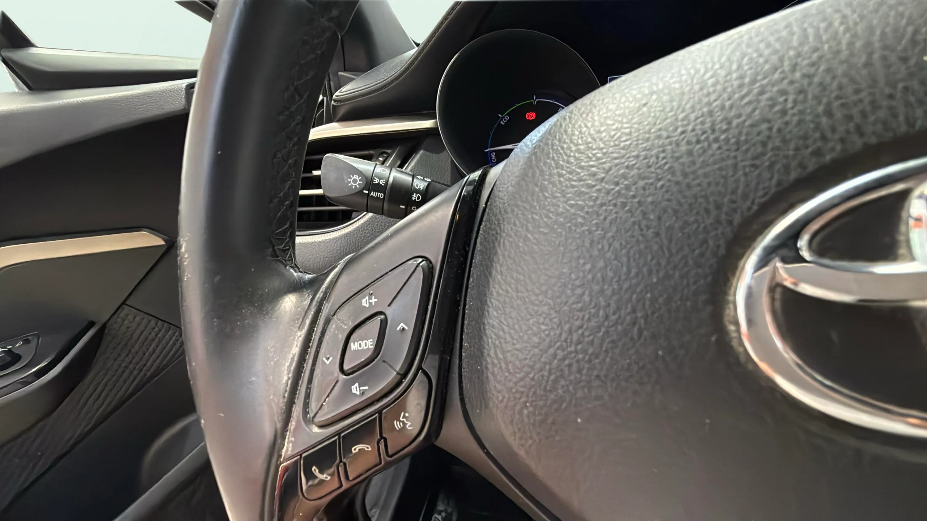 Toyota C-HR 1.8 125H Advance - foto 13
