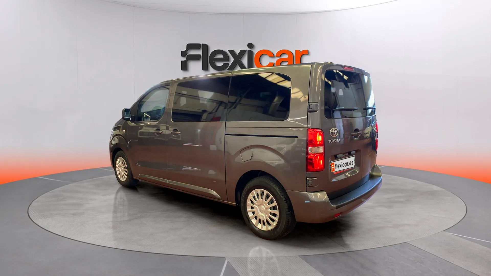 Toyota Proace Verso Shuttle Medio (L1) 1,6D - foto 5