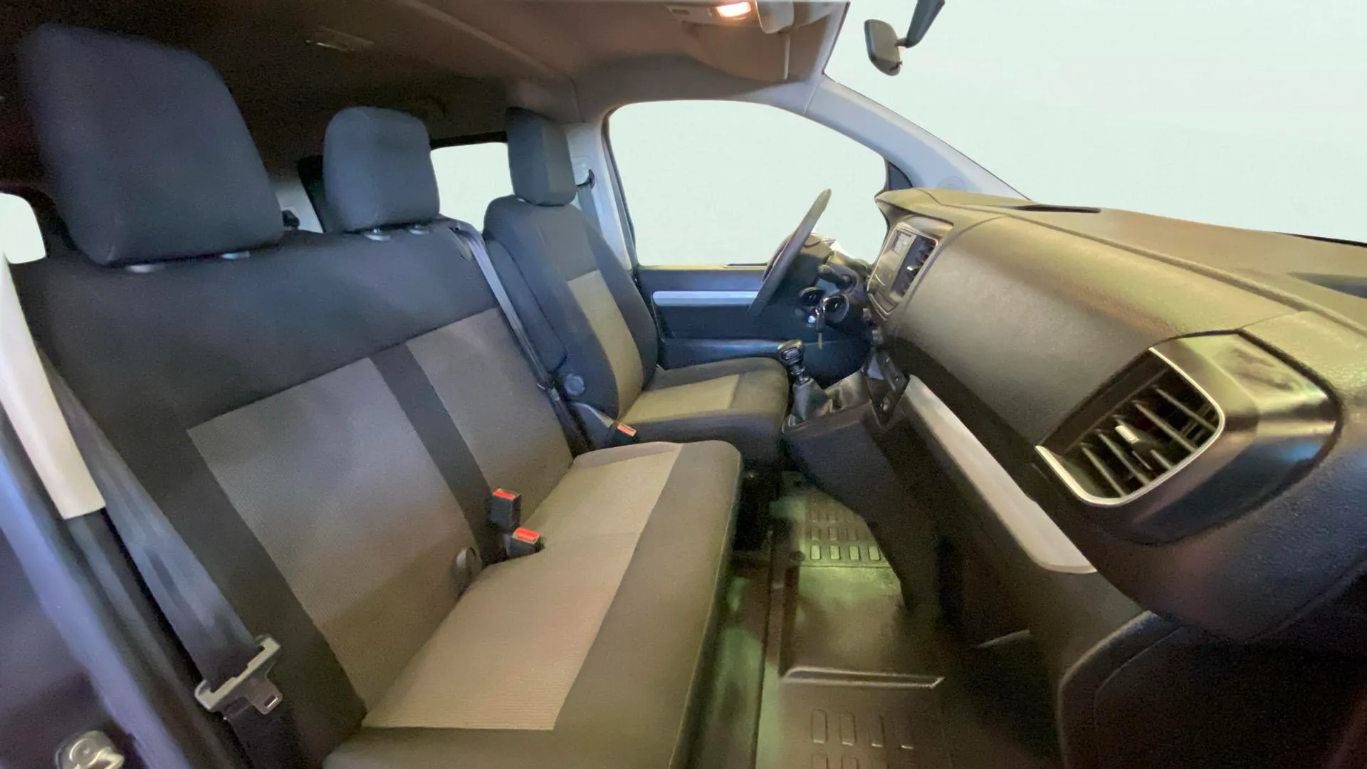 Toyota Proace Verso Shuttle Medio (L1) 1,6D - foto 12