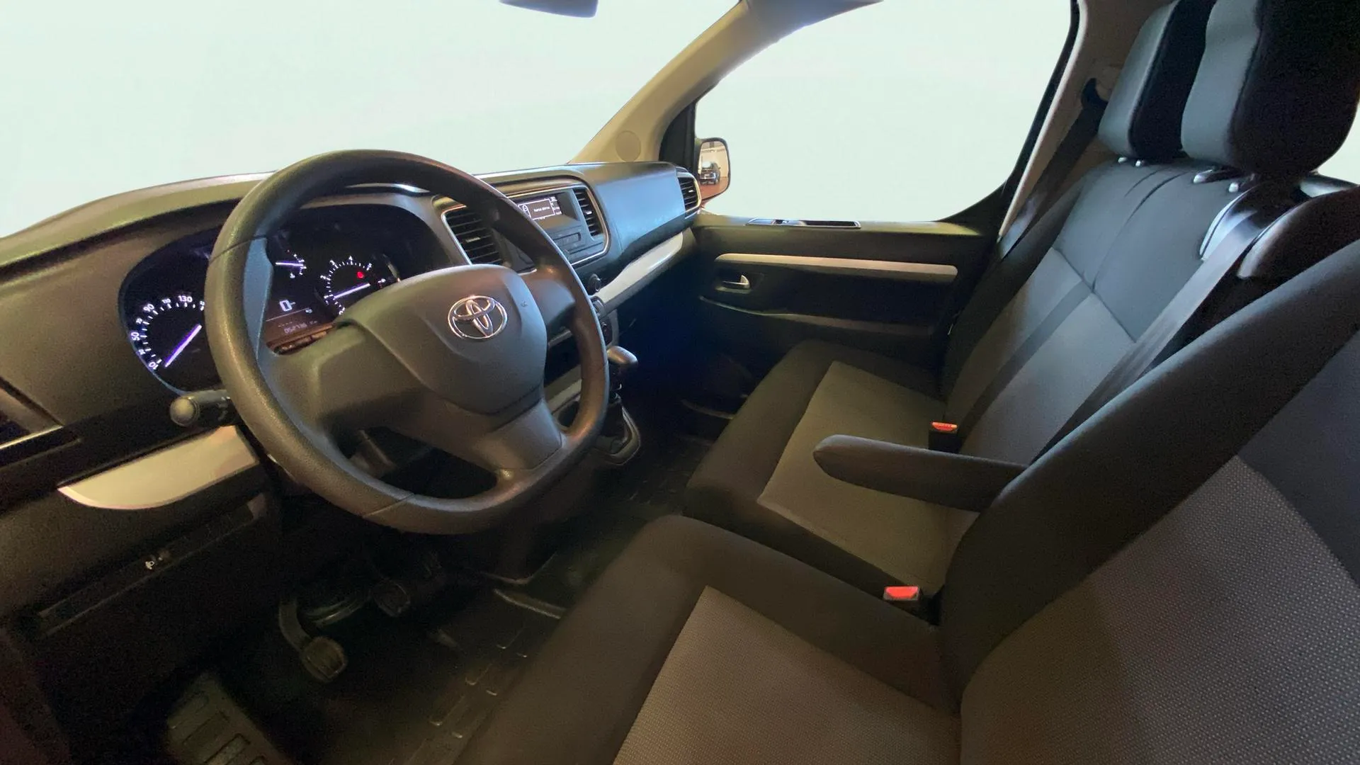 Toyota Proace Verso Shuttle Medio (L1) 1,6D - foto 11