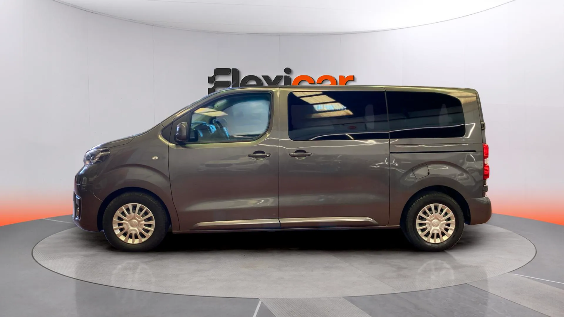 Toyota Proace Verso Shuttle Medio (L1) 1,6D - foto 4