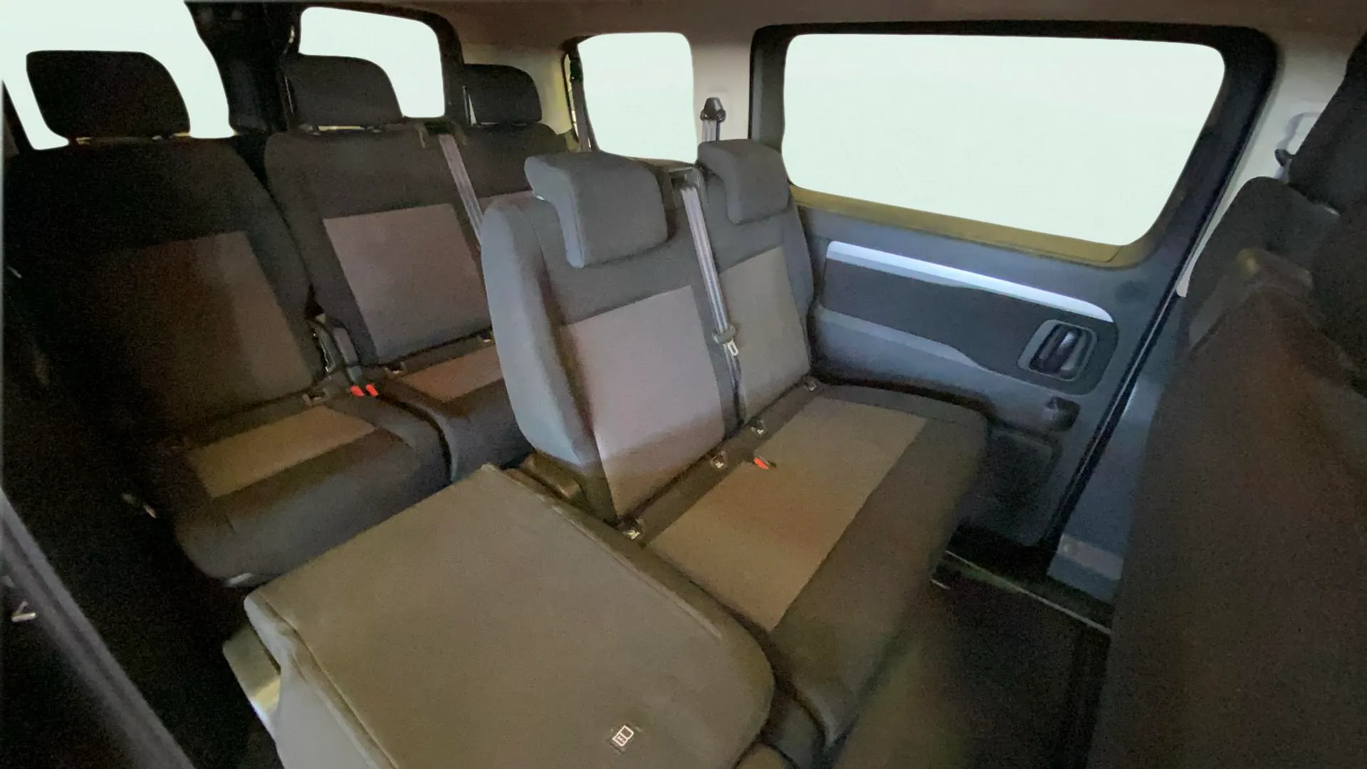 Toyota Proace Verso Shuttle Medio (L1) 1,6D - foto 15