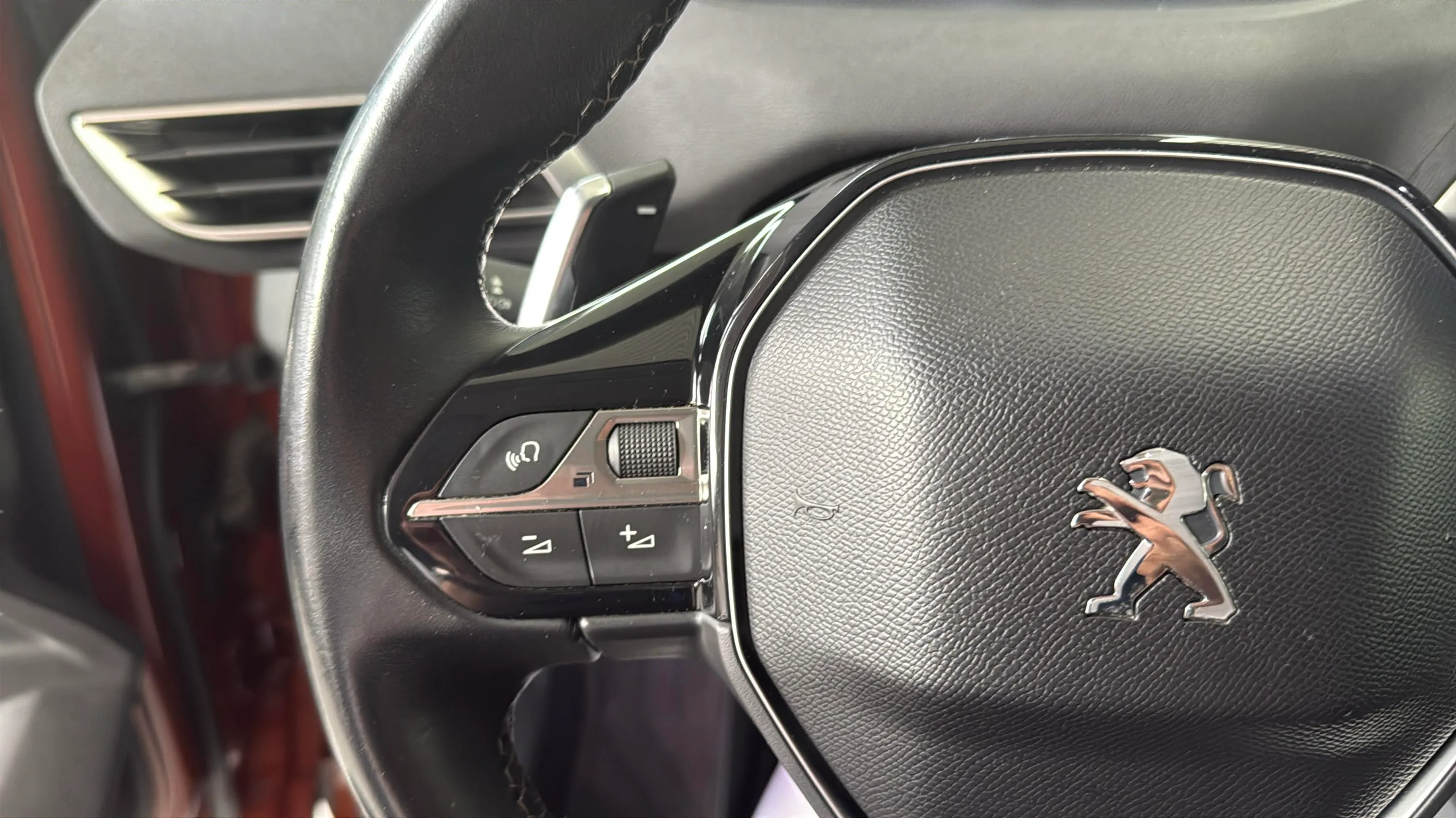 Peugeot 3008 1.2 PureTech Allure EAT6 - foto 20