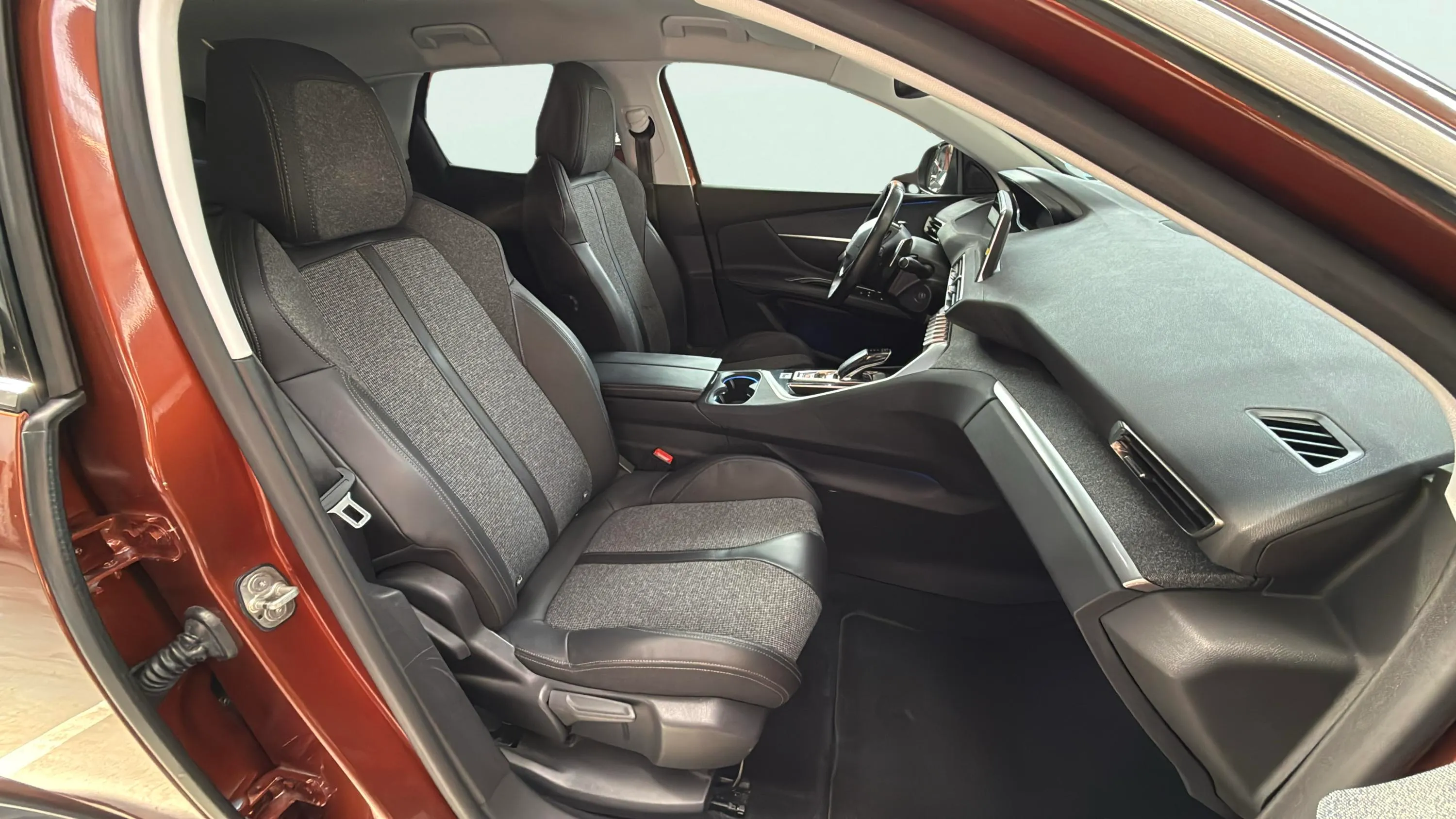 Peugeot 3008 1.2 PureTech Allure EAT6 - foto 17