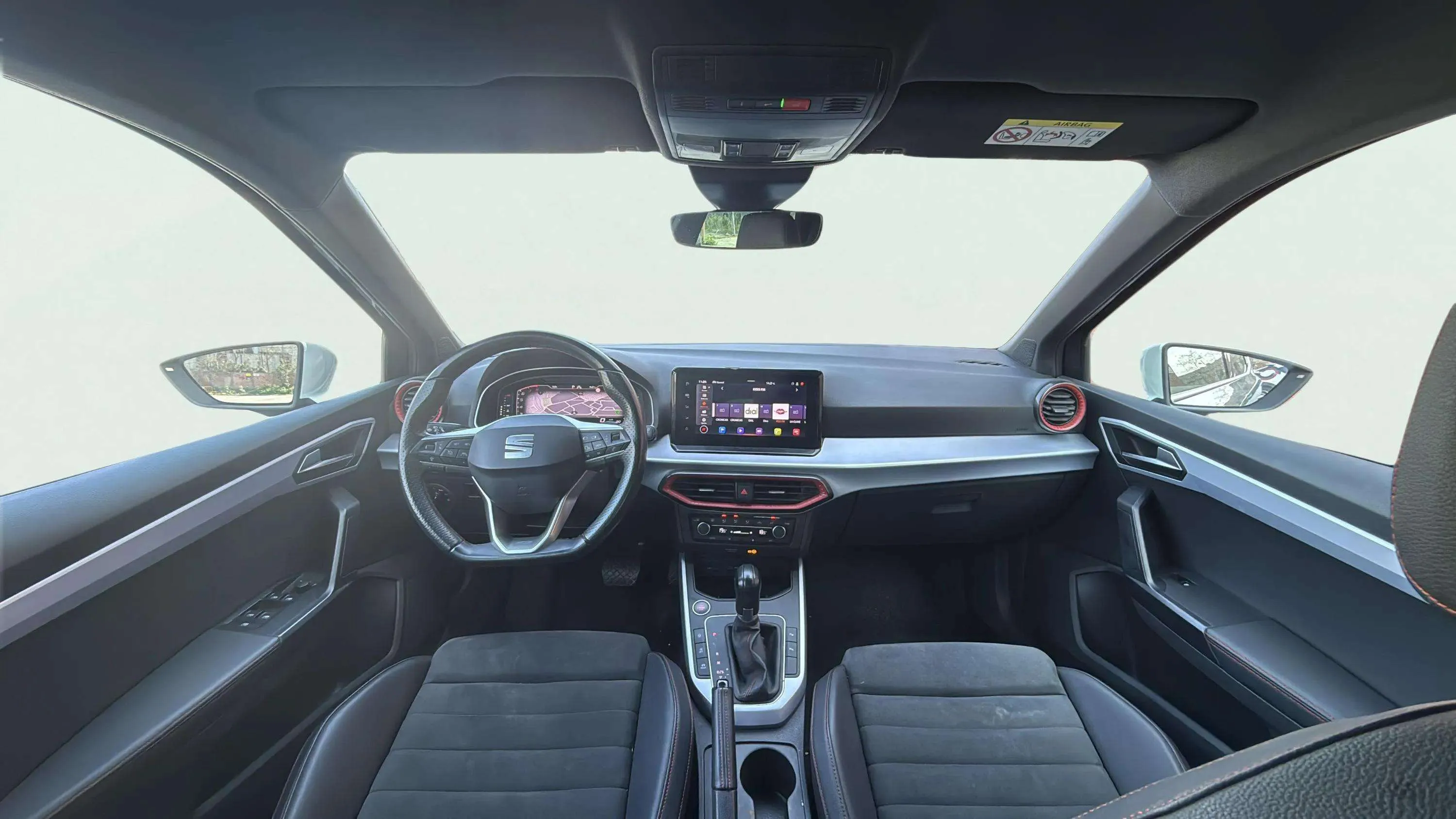 SEAT Arona 1.5 TSI DSG FR - foto 17