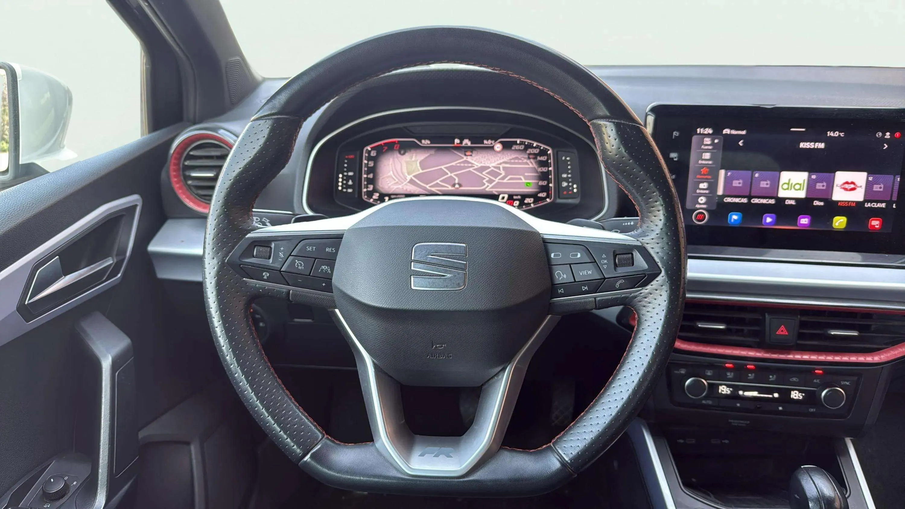 SEAT Arona 1.5 TSI DSG FR - foto 12