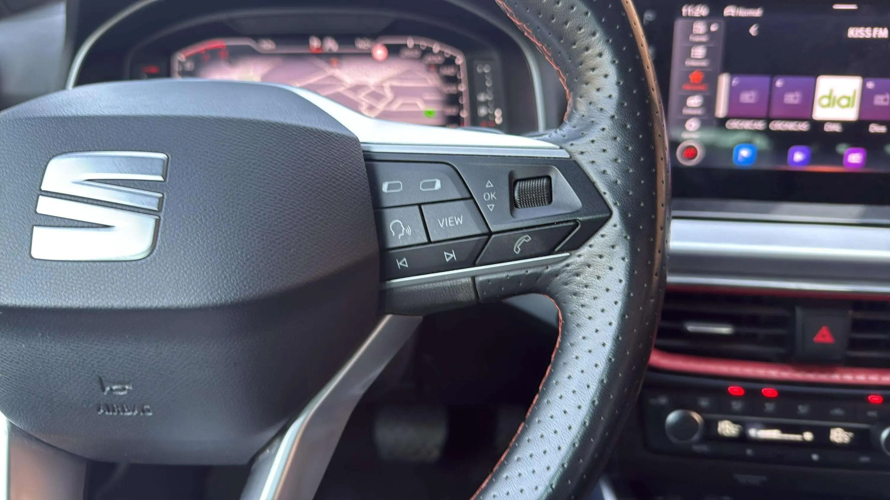 SEAT Arona 1.5 TSI DSG FR - foto 18