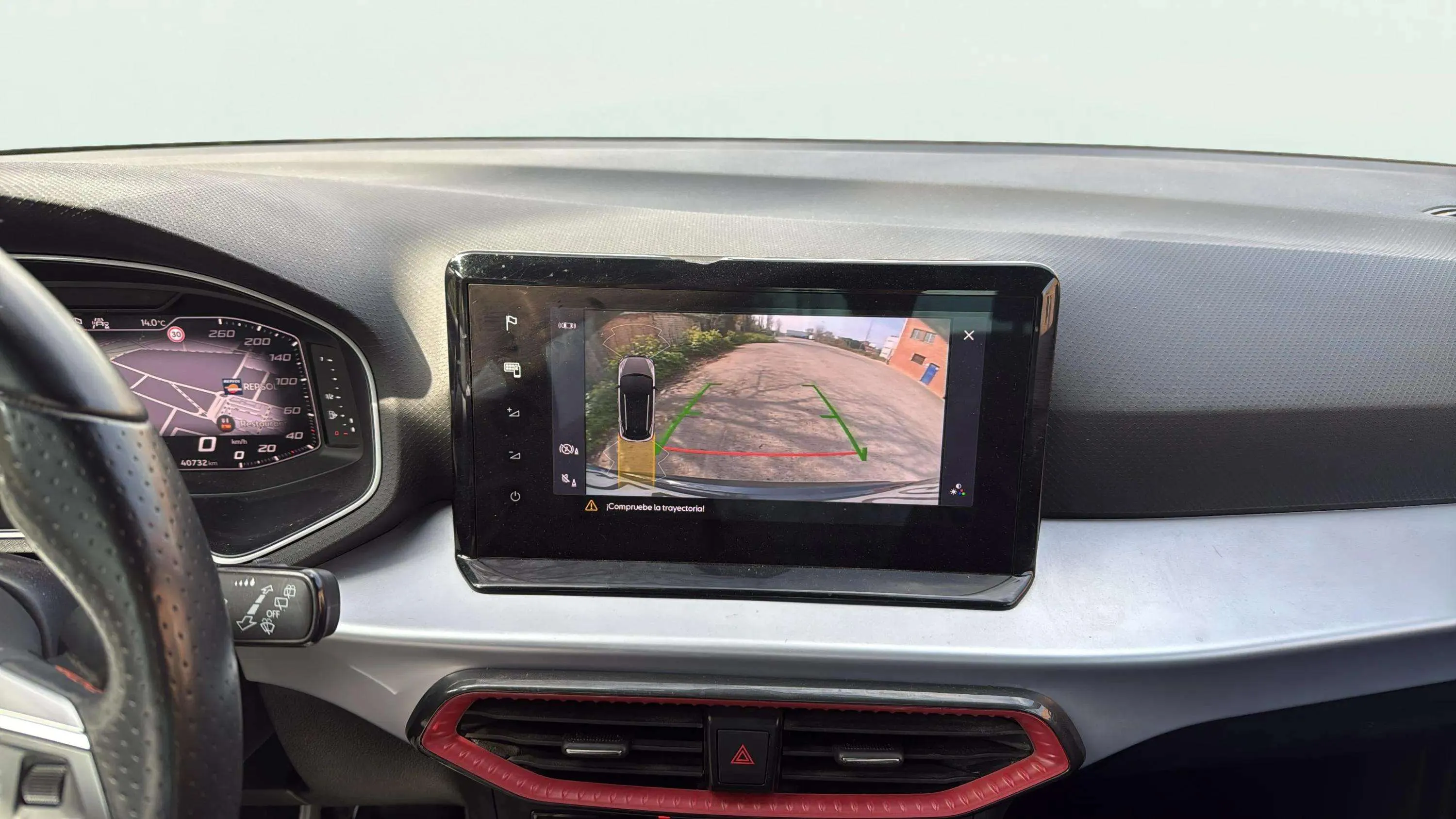 SEAT Arona 1.5 TSI DSG FR - foto 24