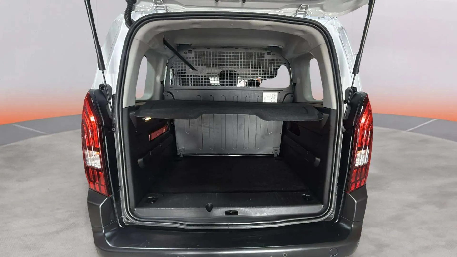Peugeot Rifter GT BlueHDi 130 - foto 15