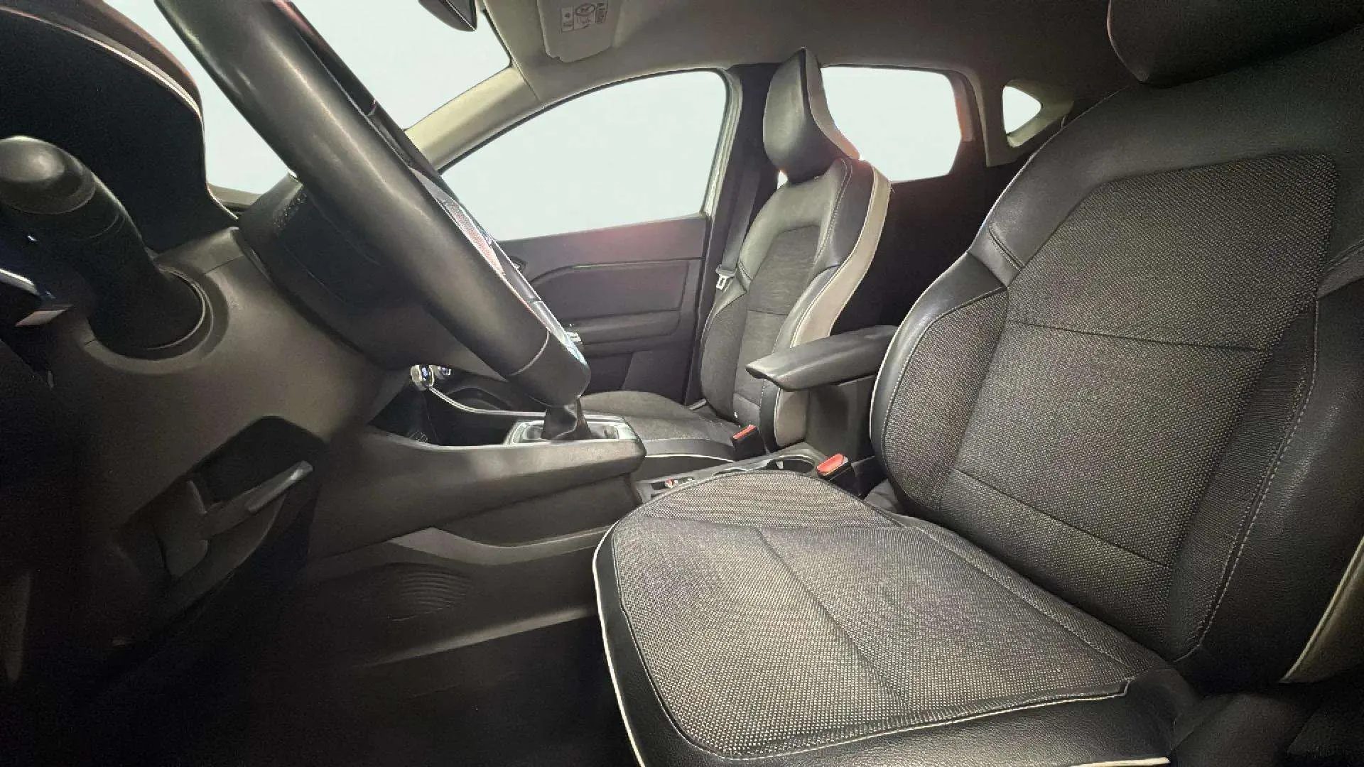 Renault Captur Zen TCe 90 - foto 16