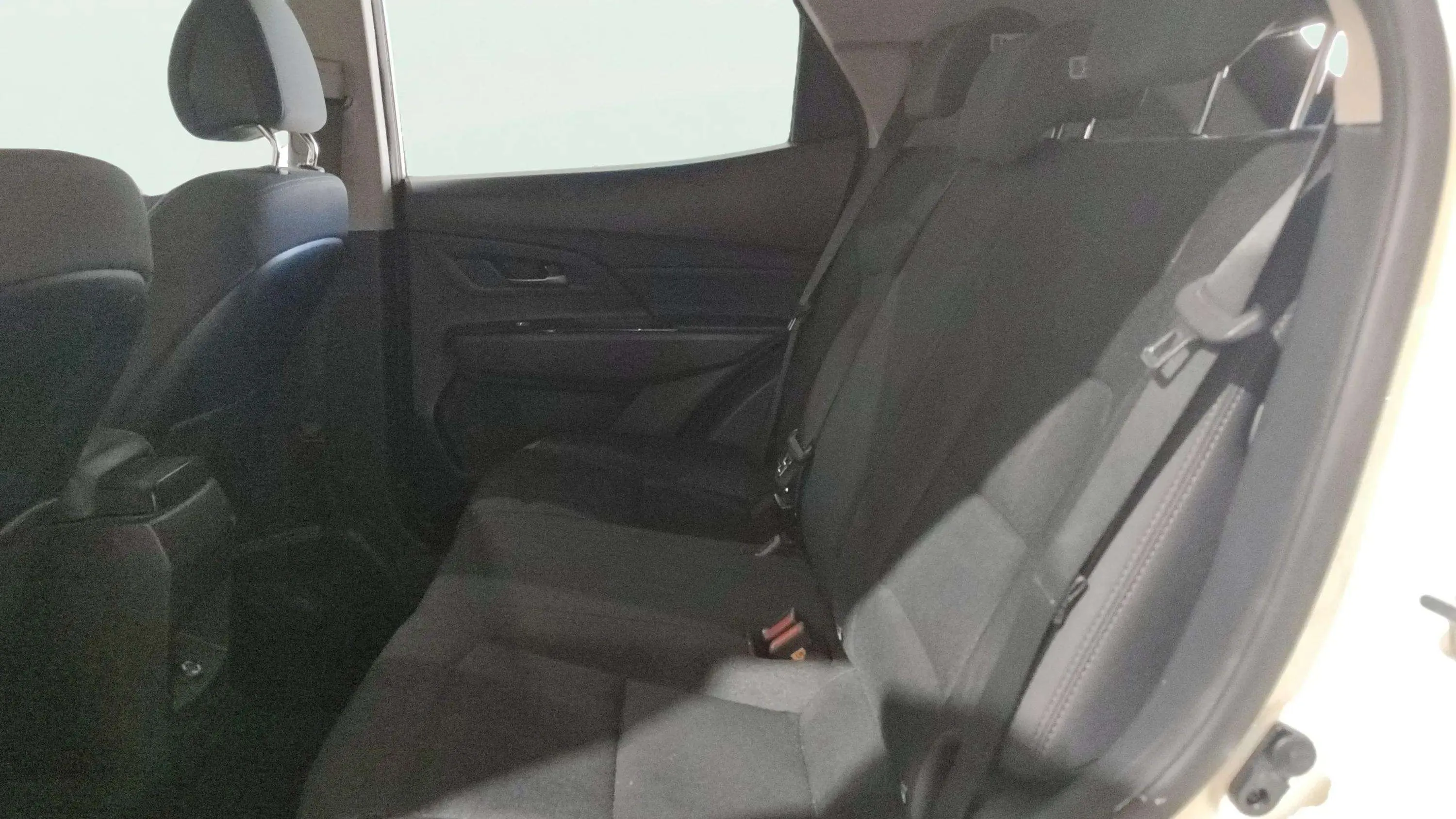 SsangYong Korando G15T LP Urban - foto 17