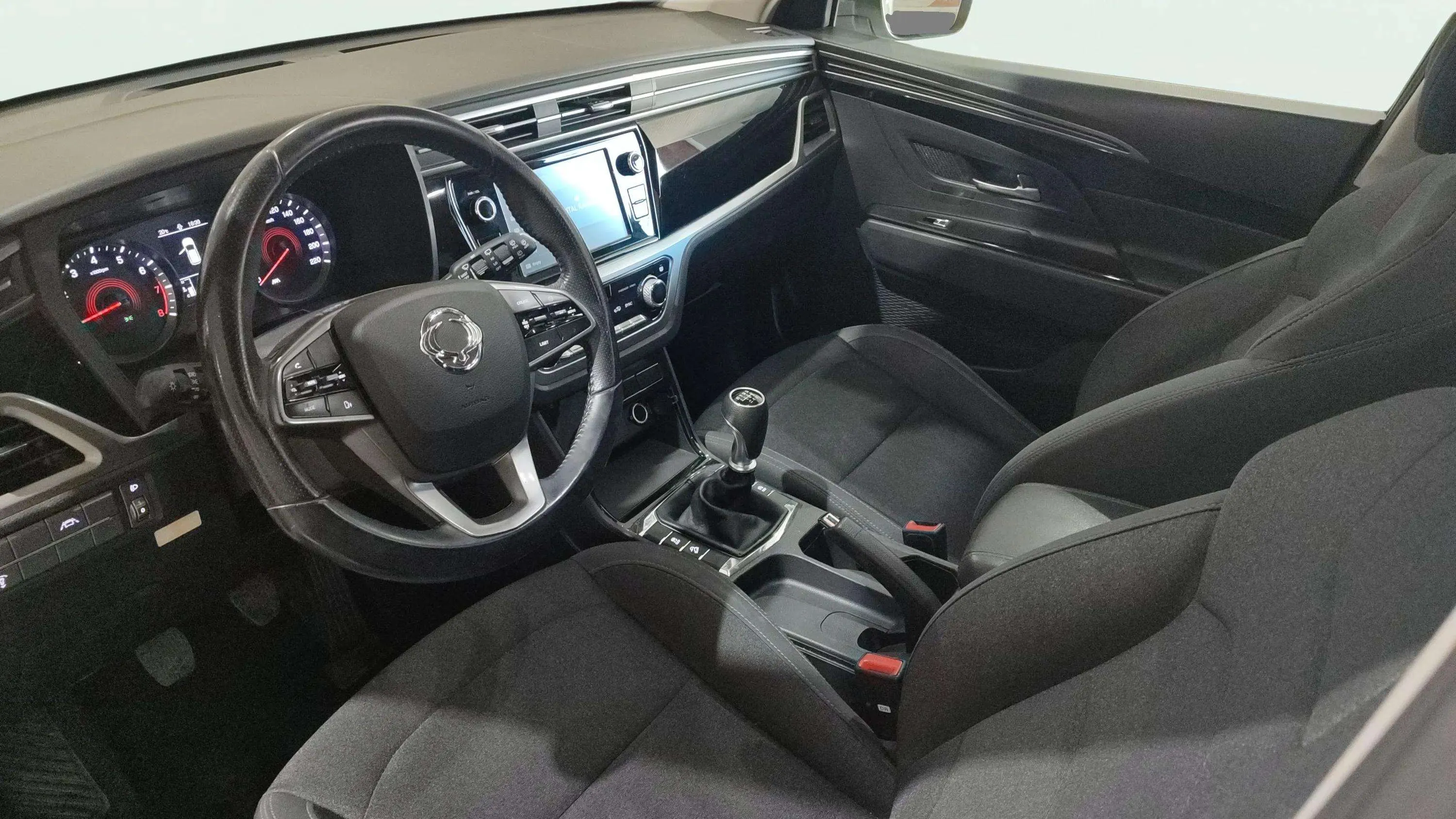 SsangYong Korando G15T LP Urban - foto 6