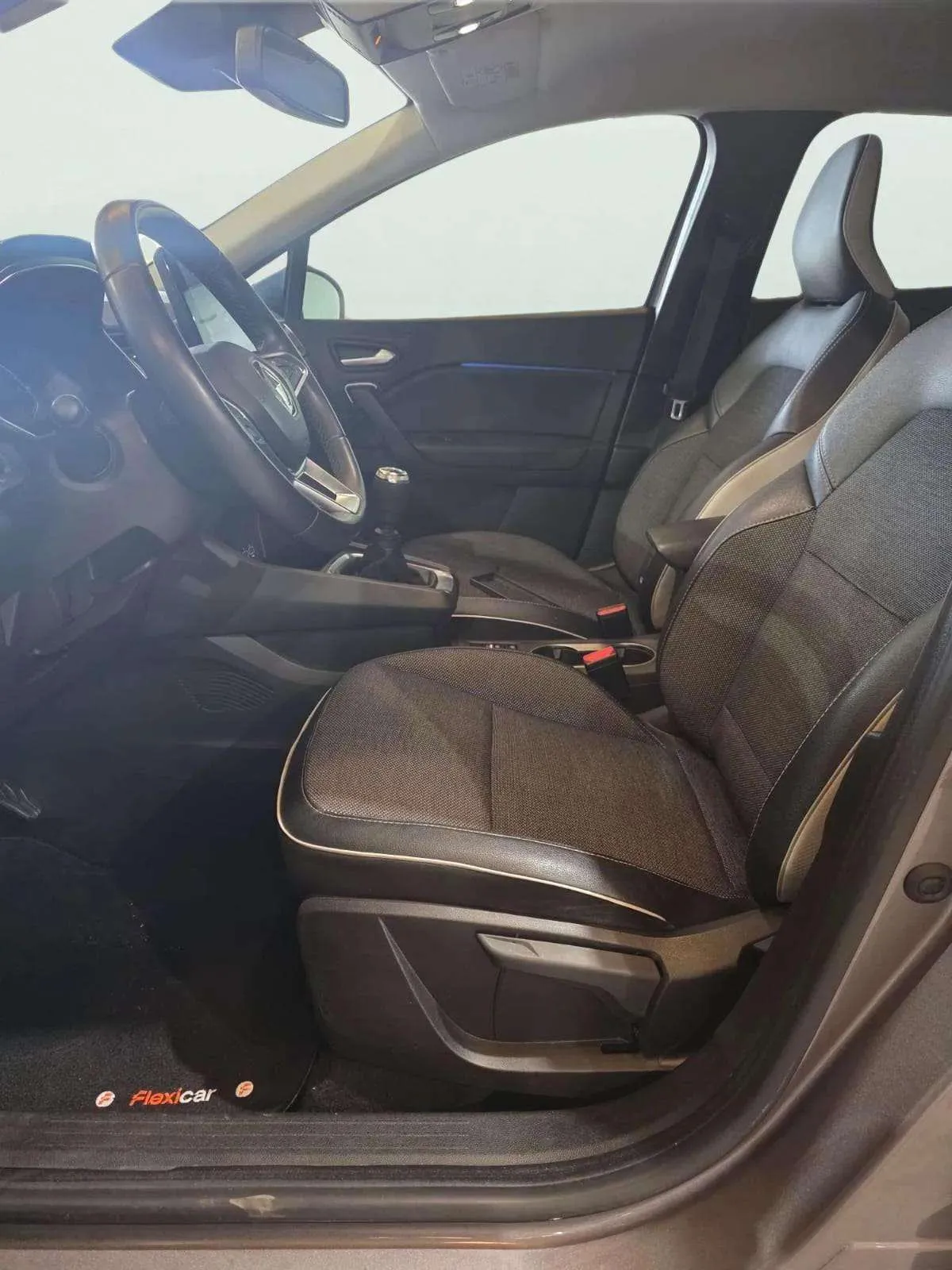 Renault Captur Zen TCe 90 - foto 11