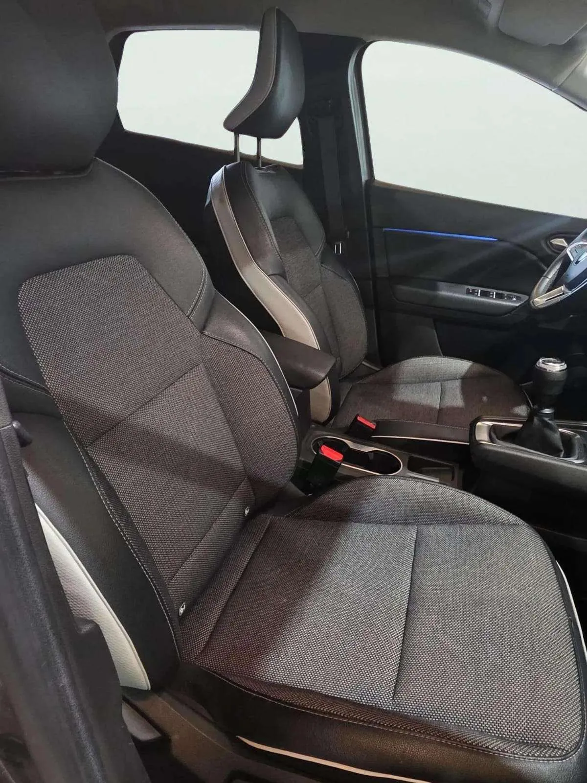 Renault Captur Zen TCe 90 - foto 24
