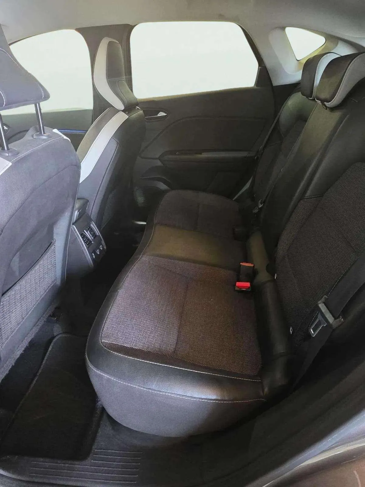 Renault Captur Zen TCe 90 - foto 19