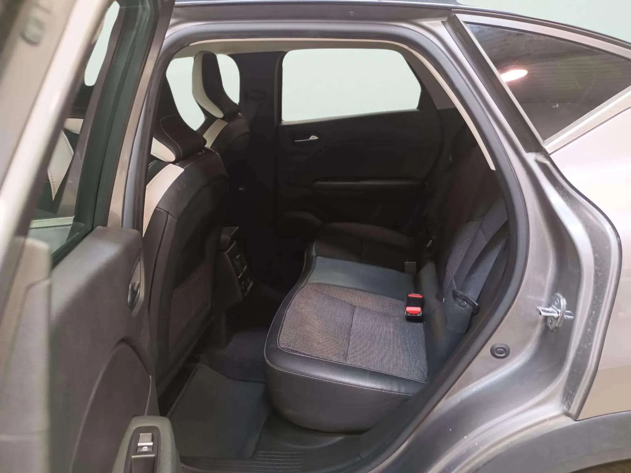 Renault Captur Zen TCe 90 - foto 13