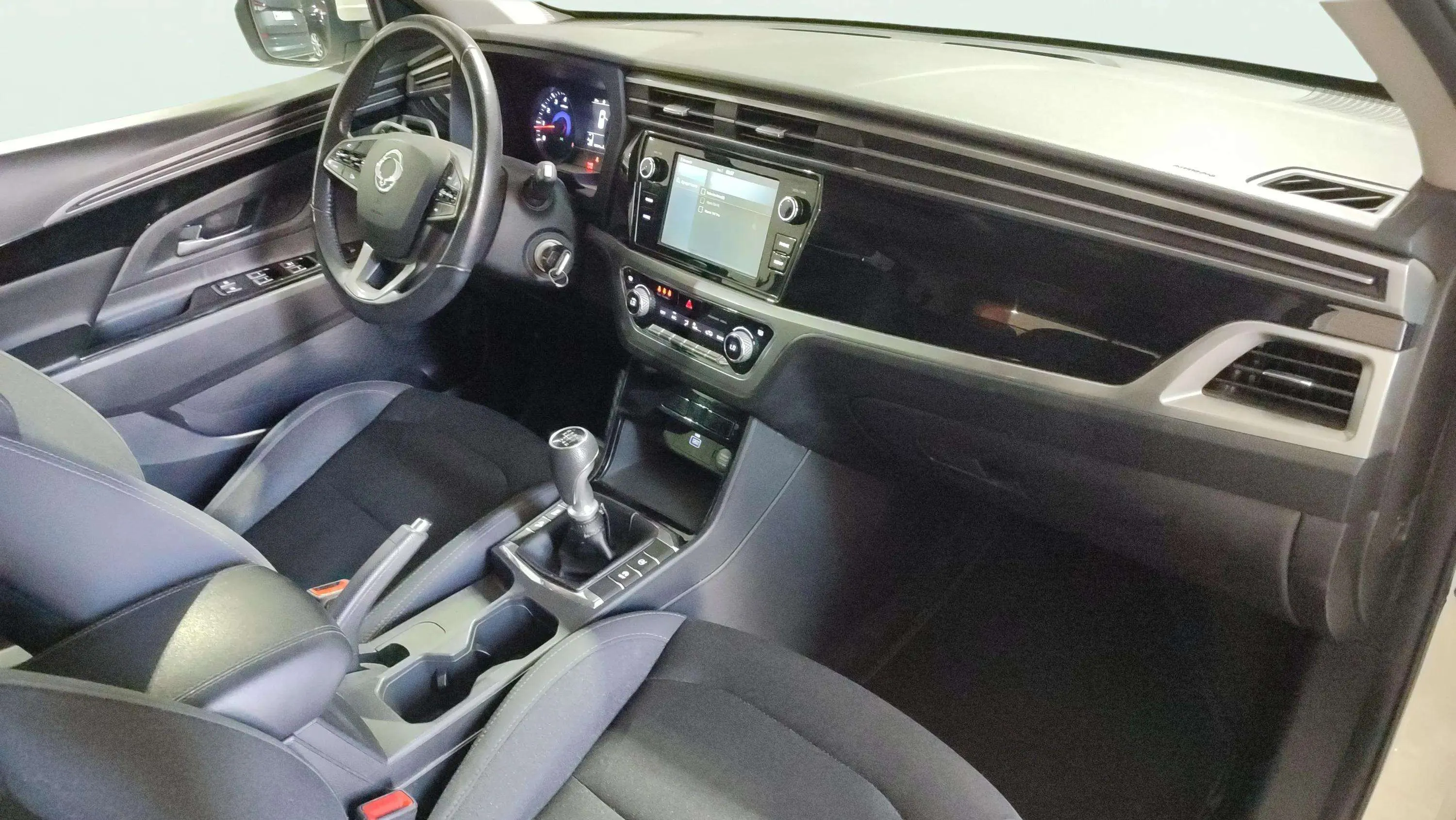 SsangYong Korando G15T LP Urban - foto 21