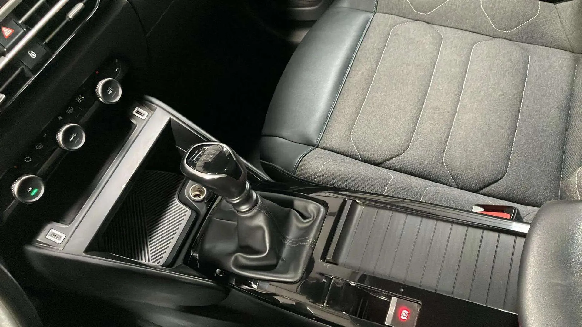 Citroën C4 PureTech 130 Feel Pack - foto 22