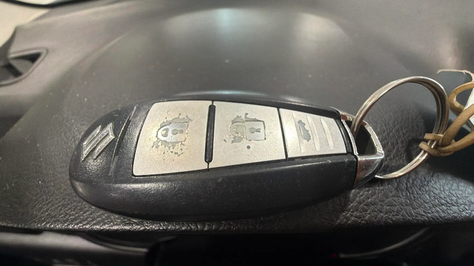 Suzuki Vitara 1.5 GLE Strong Hybrid - foto 15