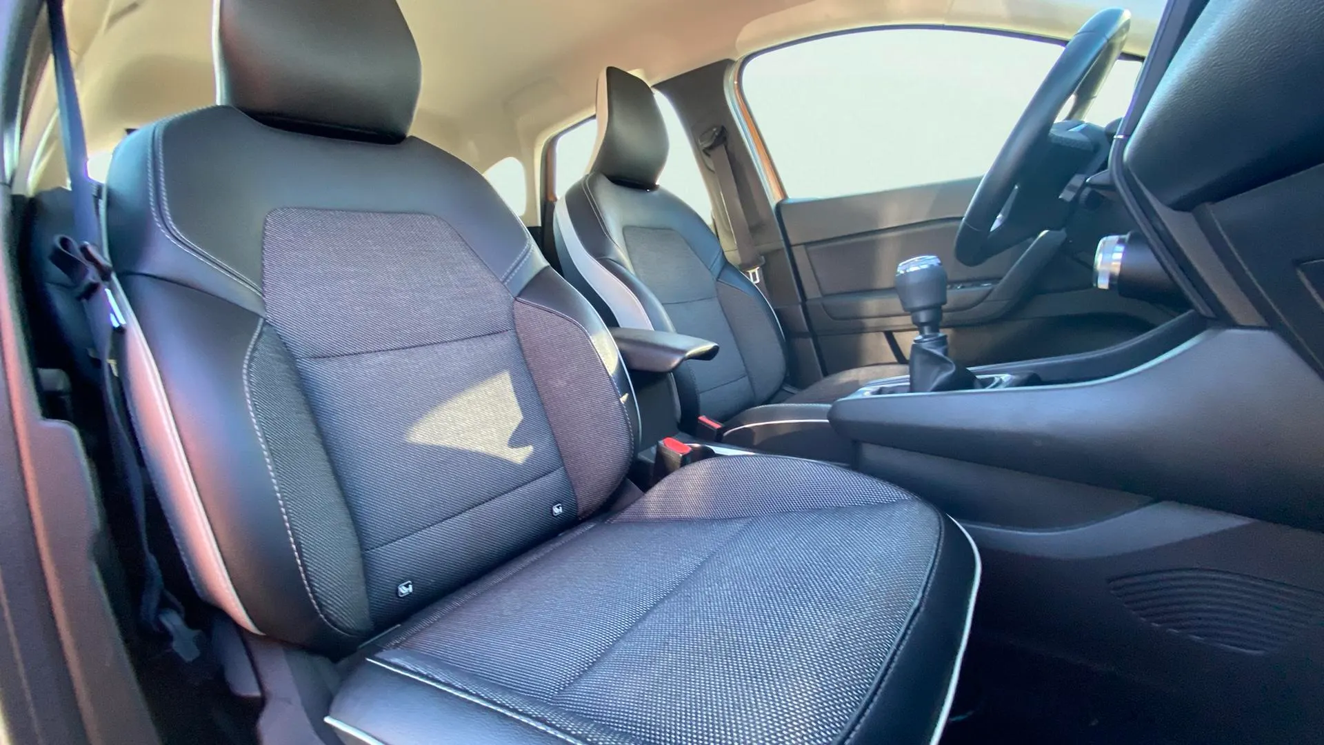 Renault Captur Intens TCe 90 - foto 13