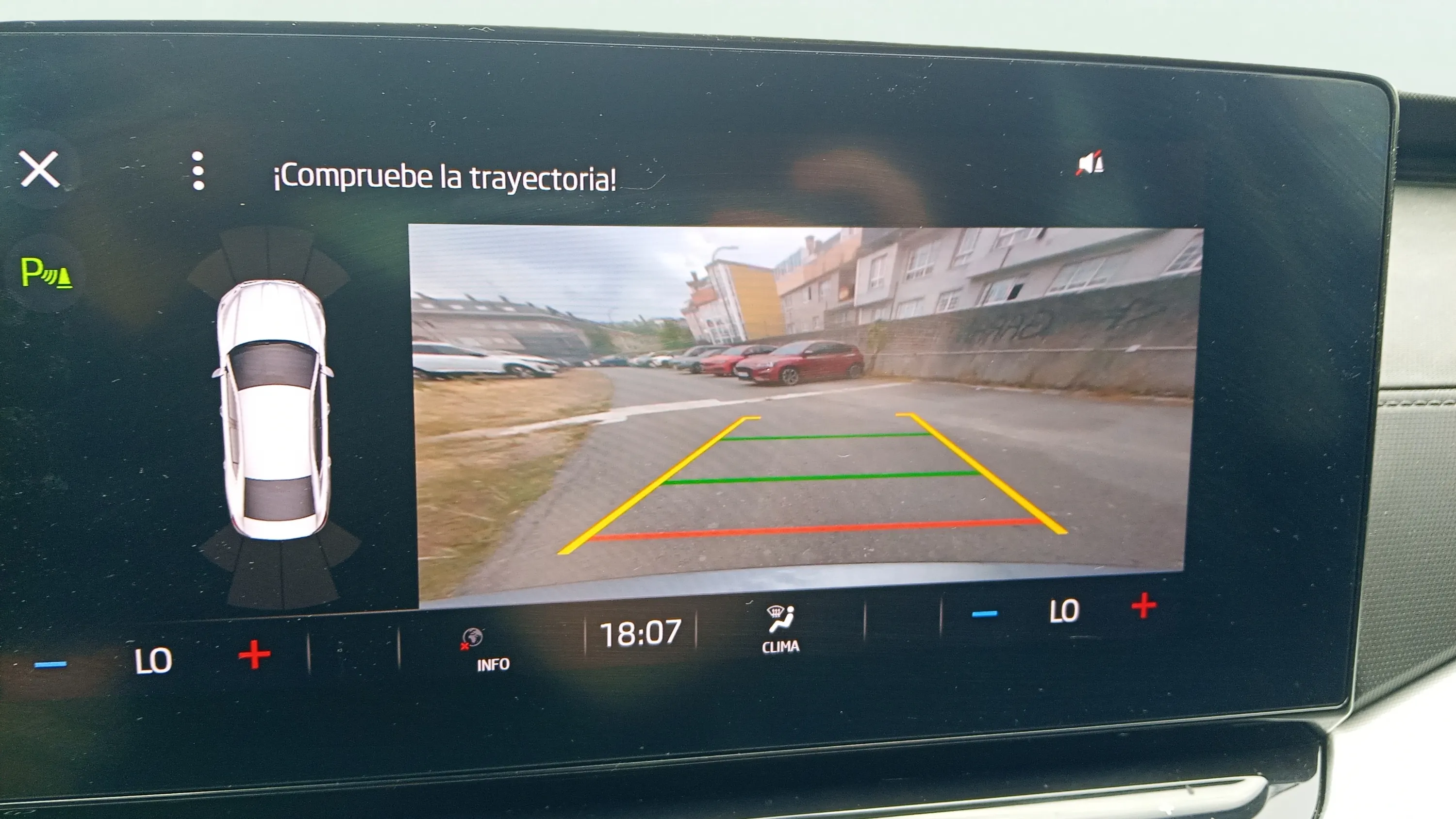 Škoda Octavia 2.0 TDI Ambition - foto 17
