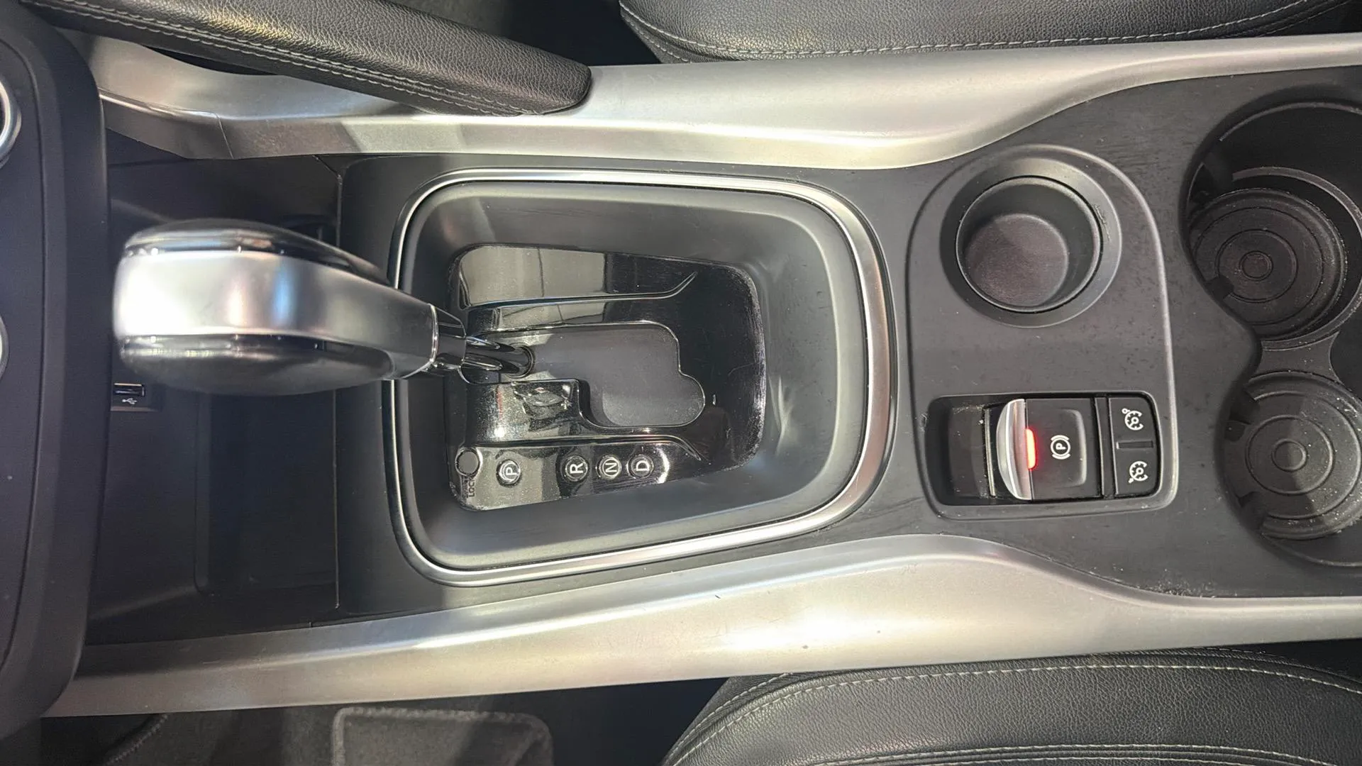 Renault Kadjar Techno GPF TCe EDC - foto 24