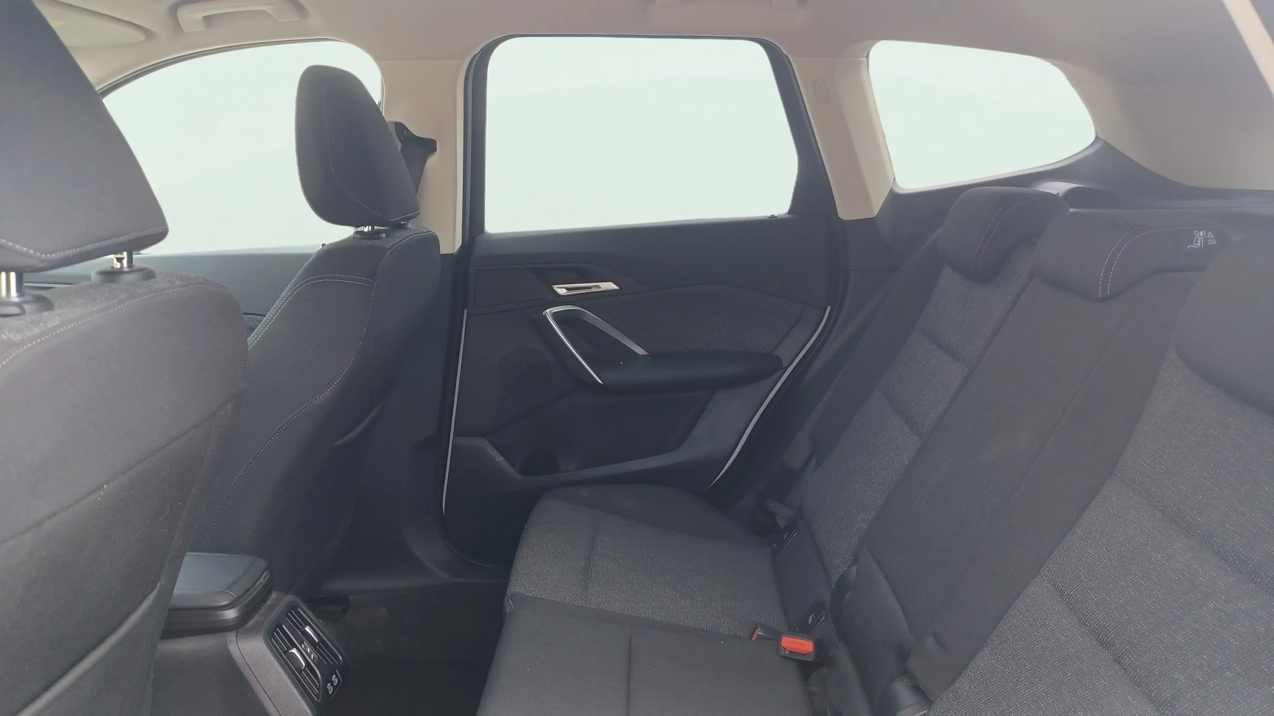 BMW X1 sDrive18d - foto 17