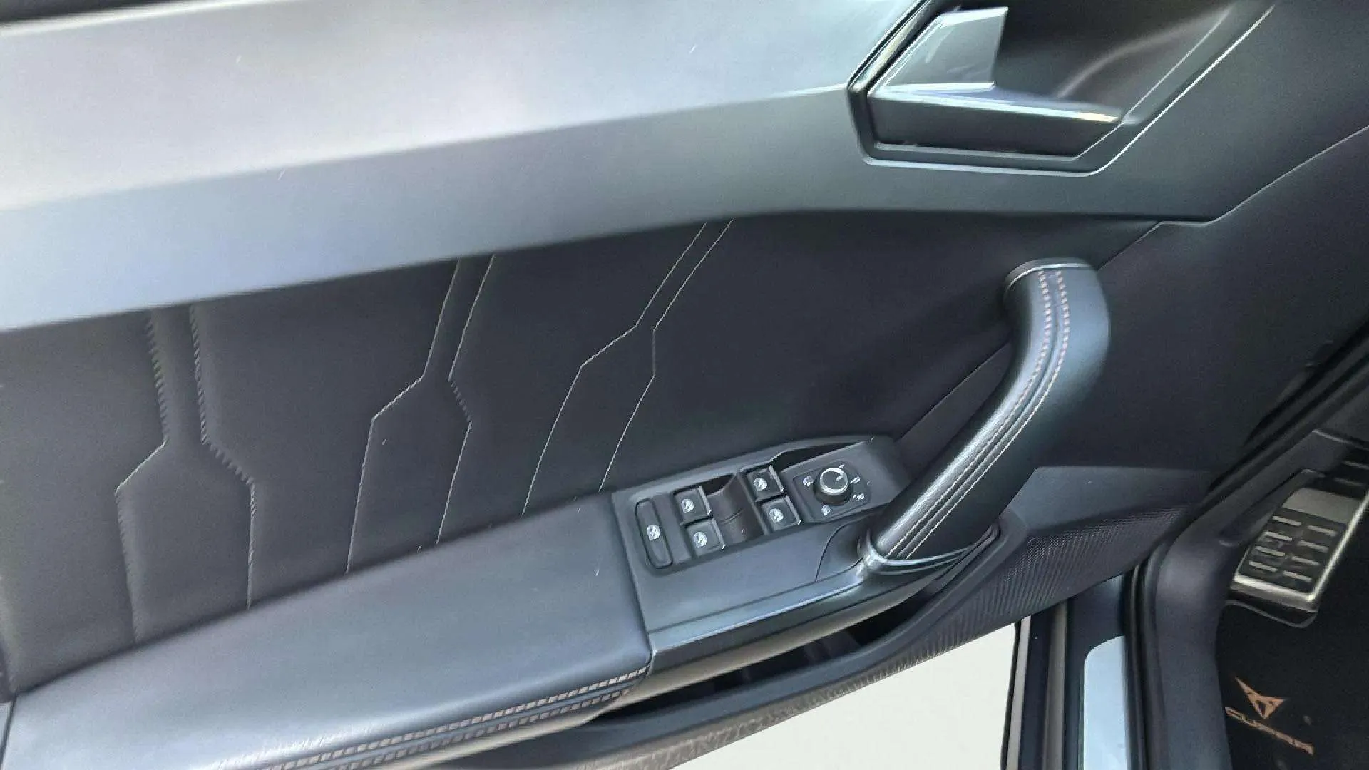 Cupra Formentor 2.0 TSI 4Drive DSG L Ed Graphene - foto 16