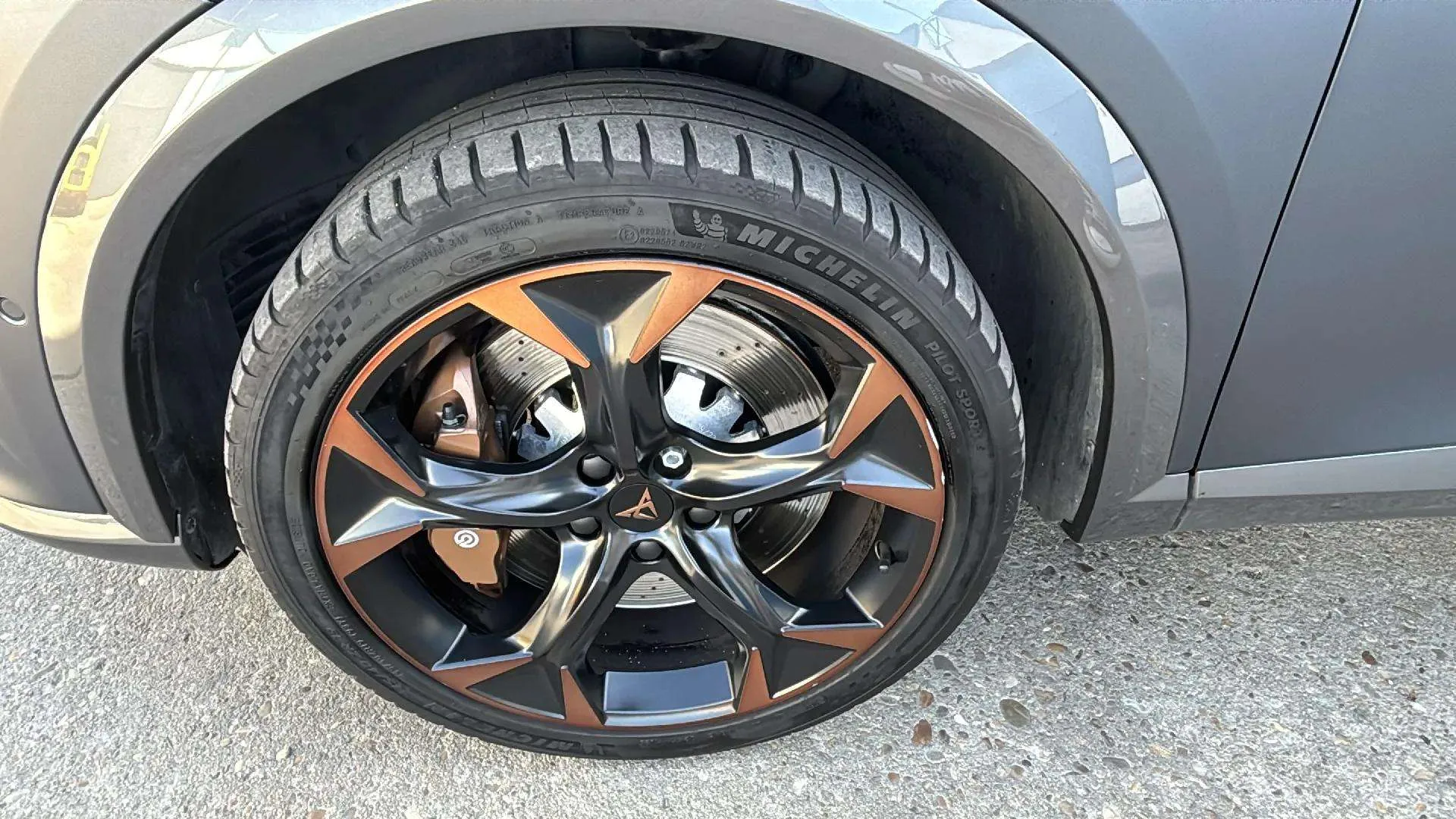 Cupra Formentor 2.0 TSI 4Drive DSG L Ed Graphene - foto 21