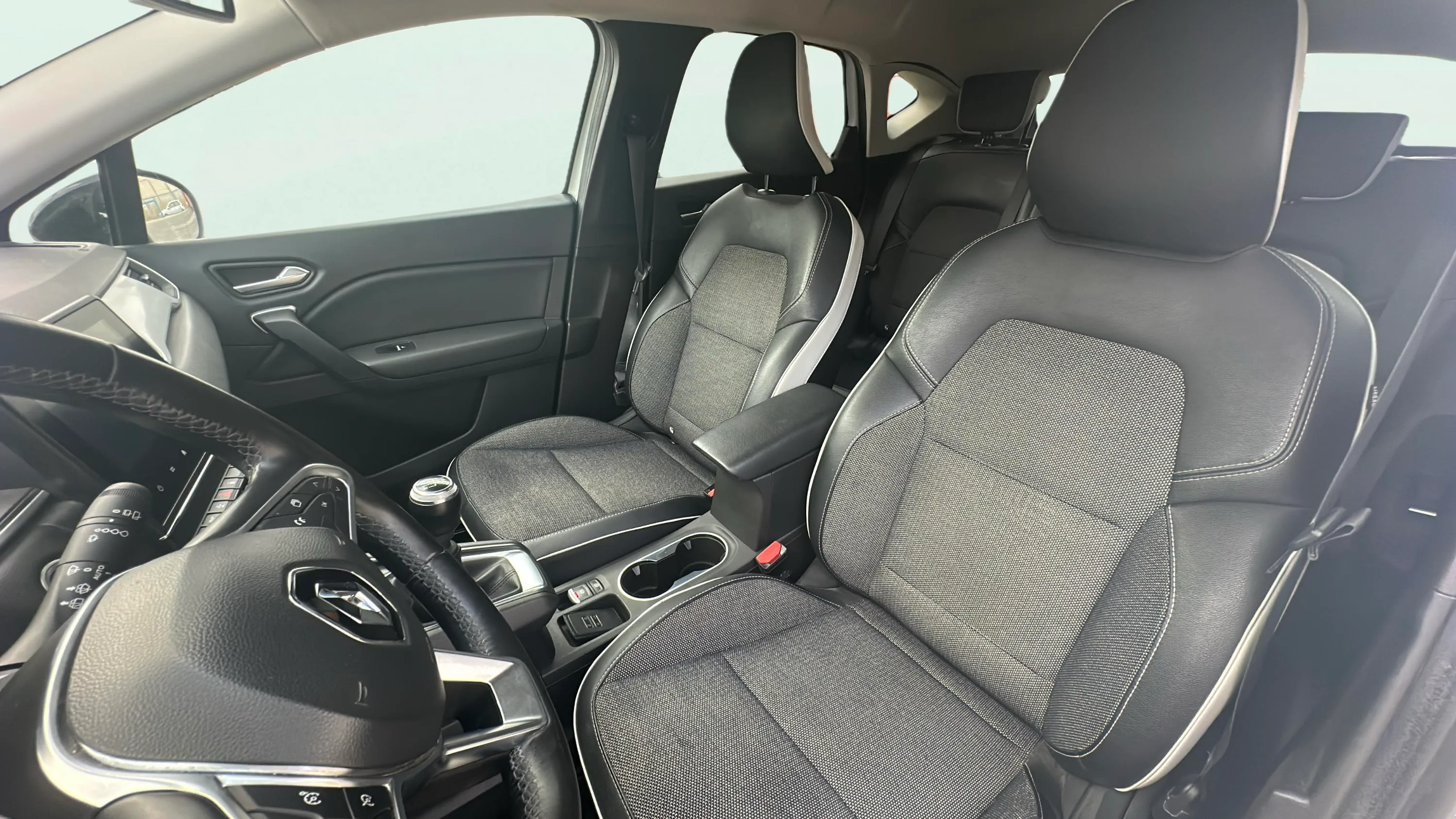 Renault Captur techno TCe - foto 15