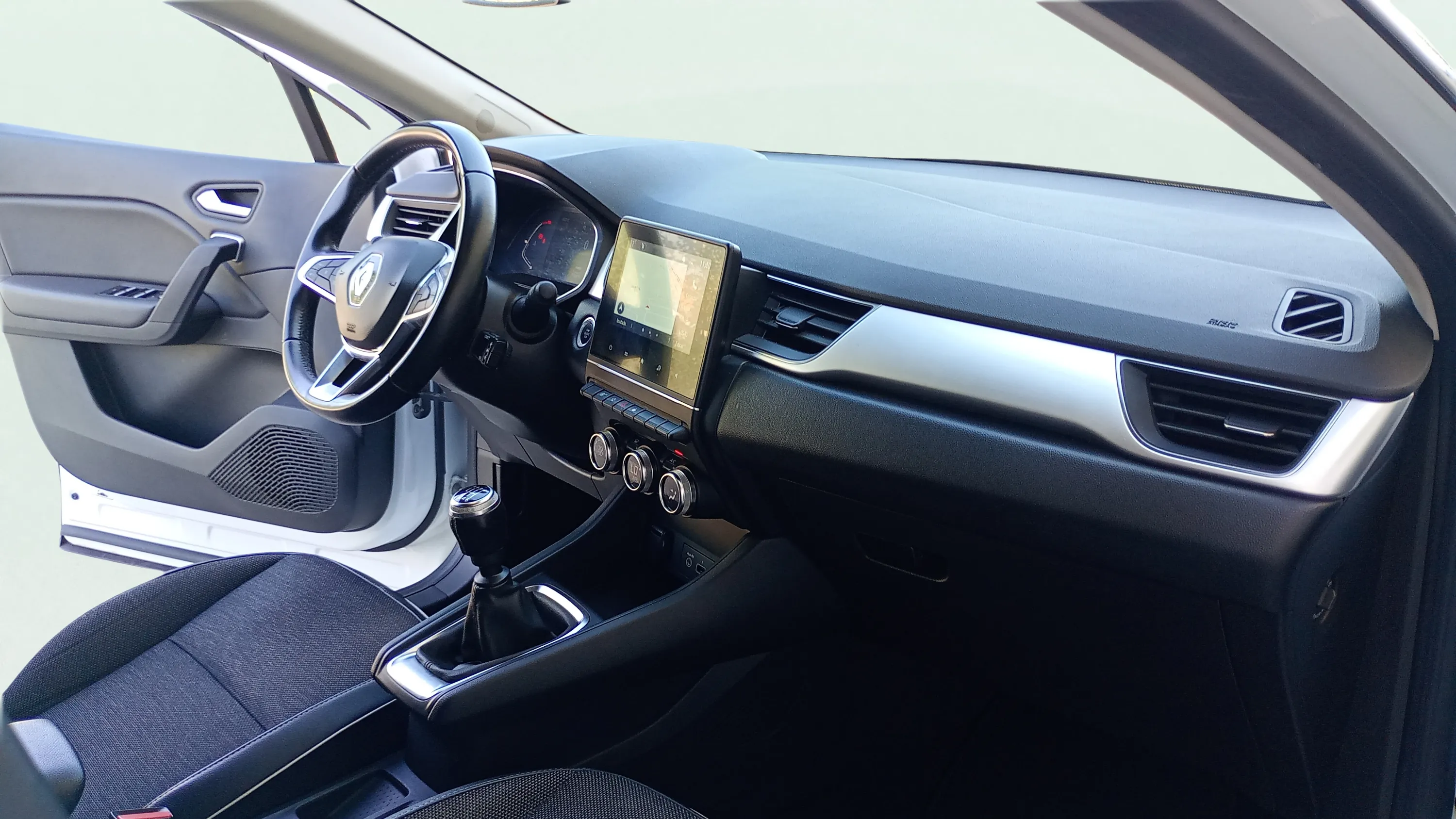 Renault Captur techno TCe - foto 24