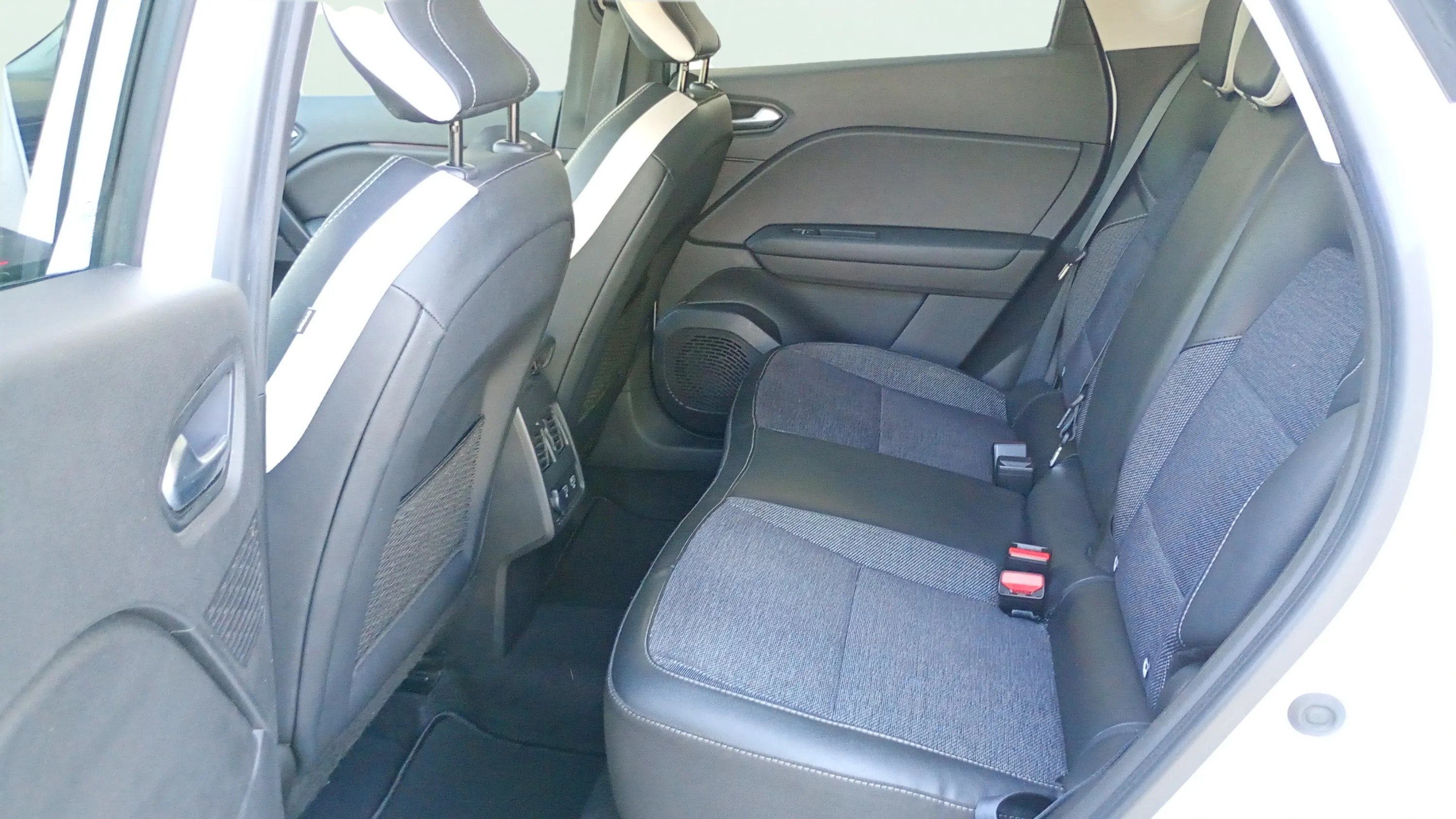 Renault Captur techno TCe - foto 25