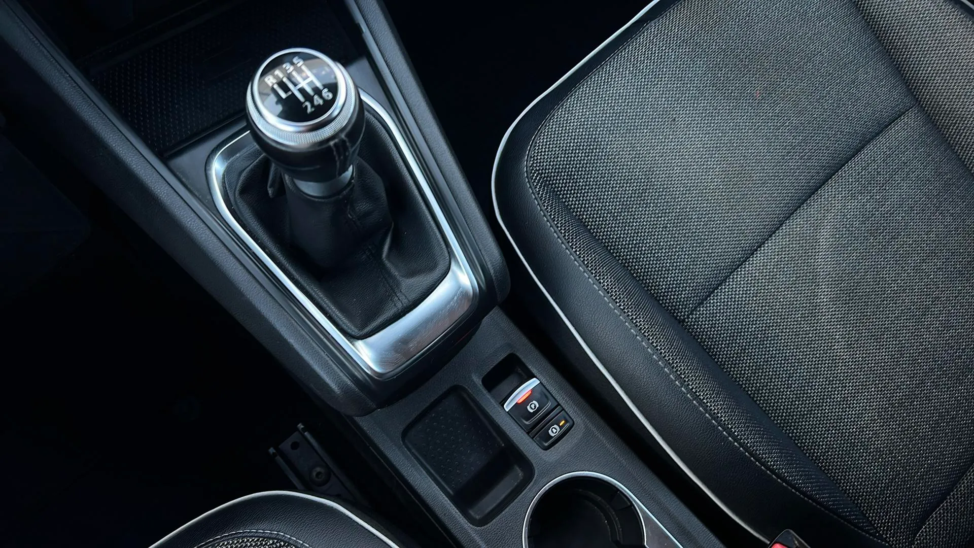 Renault Captur techno TCe - foto 21