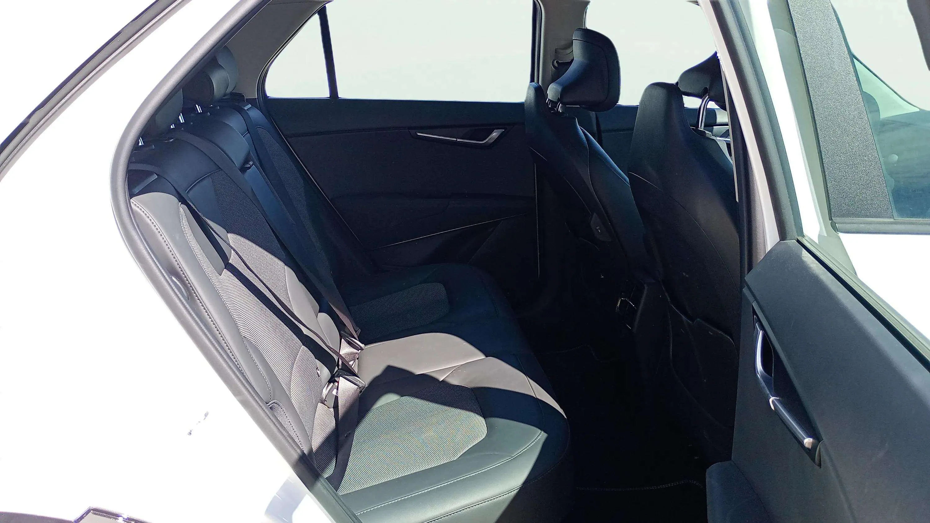 Kia Niro 1.6 GDi HEV Drive - foto 14