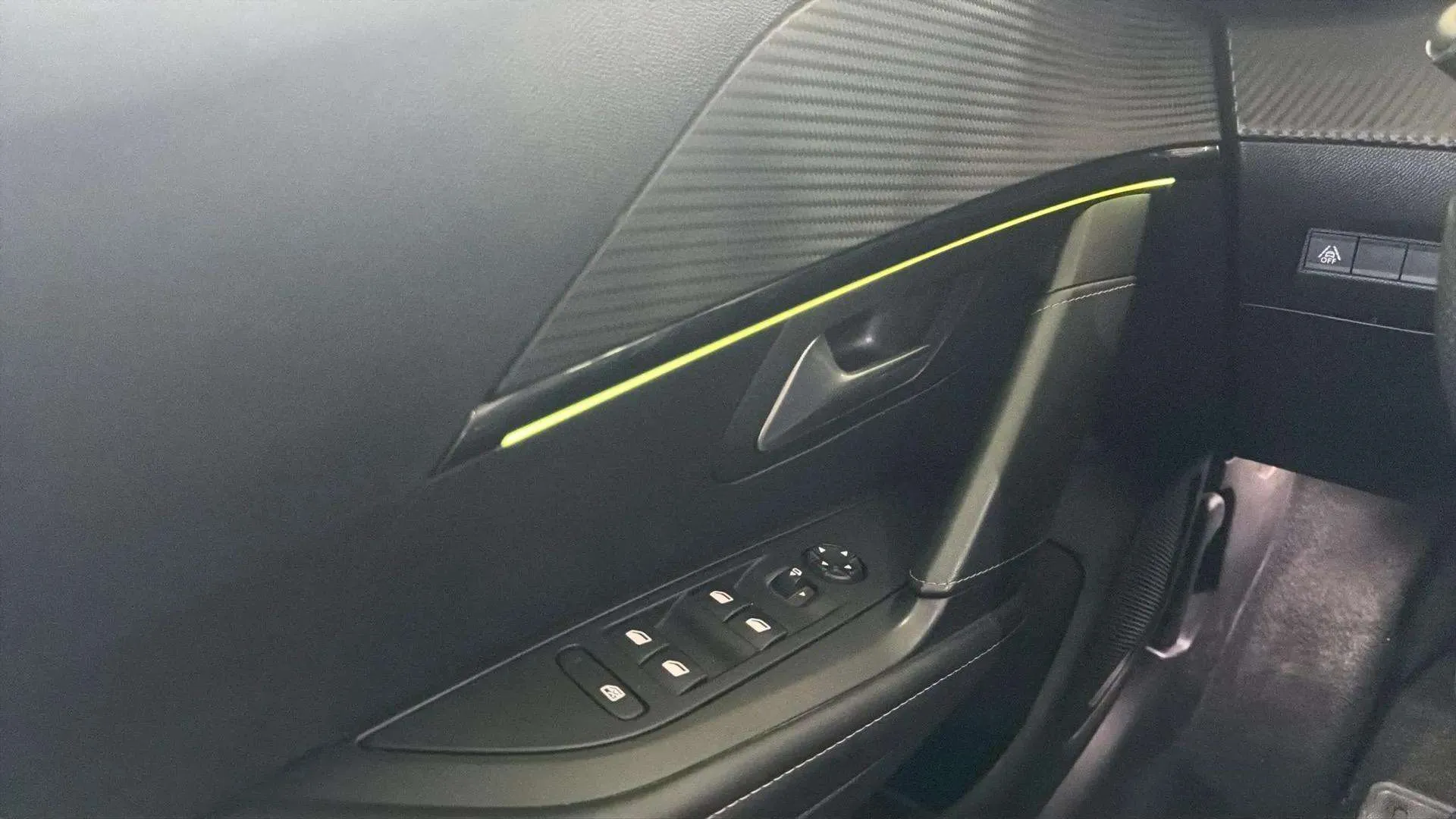 Peugeot 208 PureTech GT - foto 18