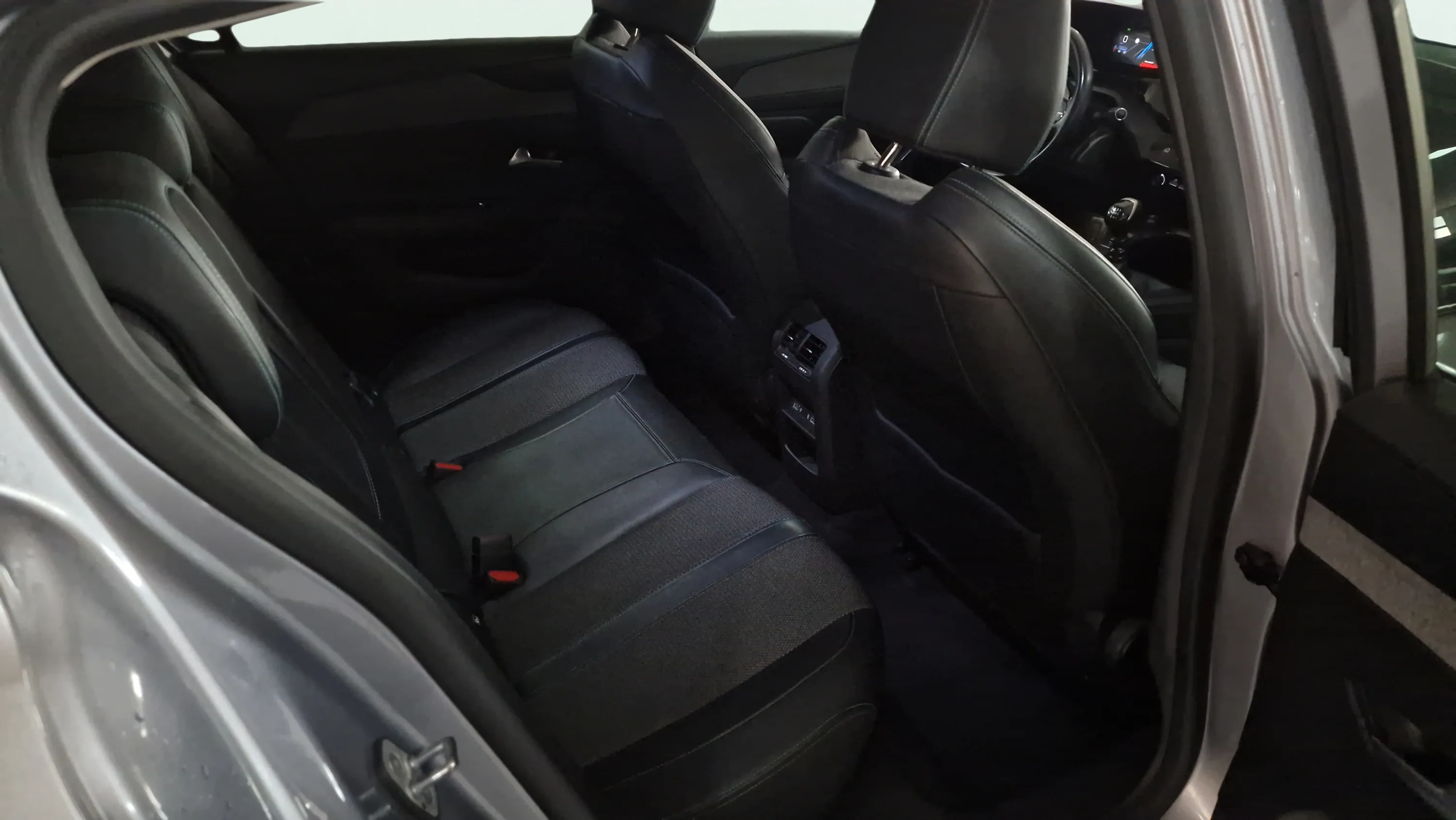 Peugeot 308 Allure PureTech 130 - foto 22