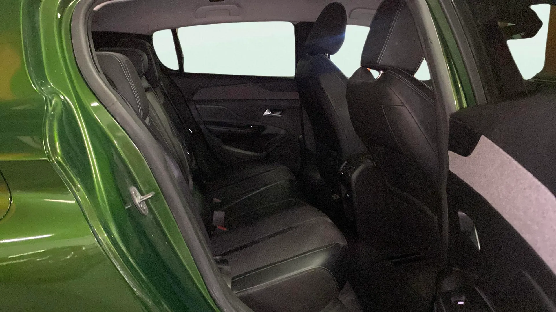 Peugeot 308 Allure PureTech 130 - foto 29