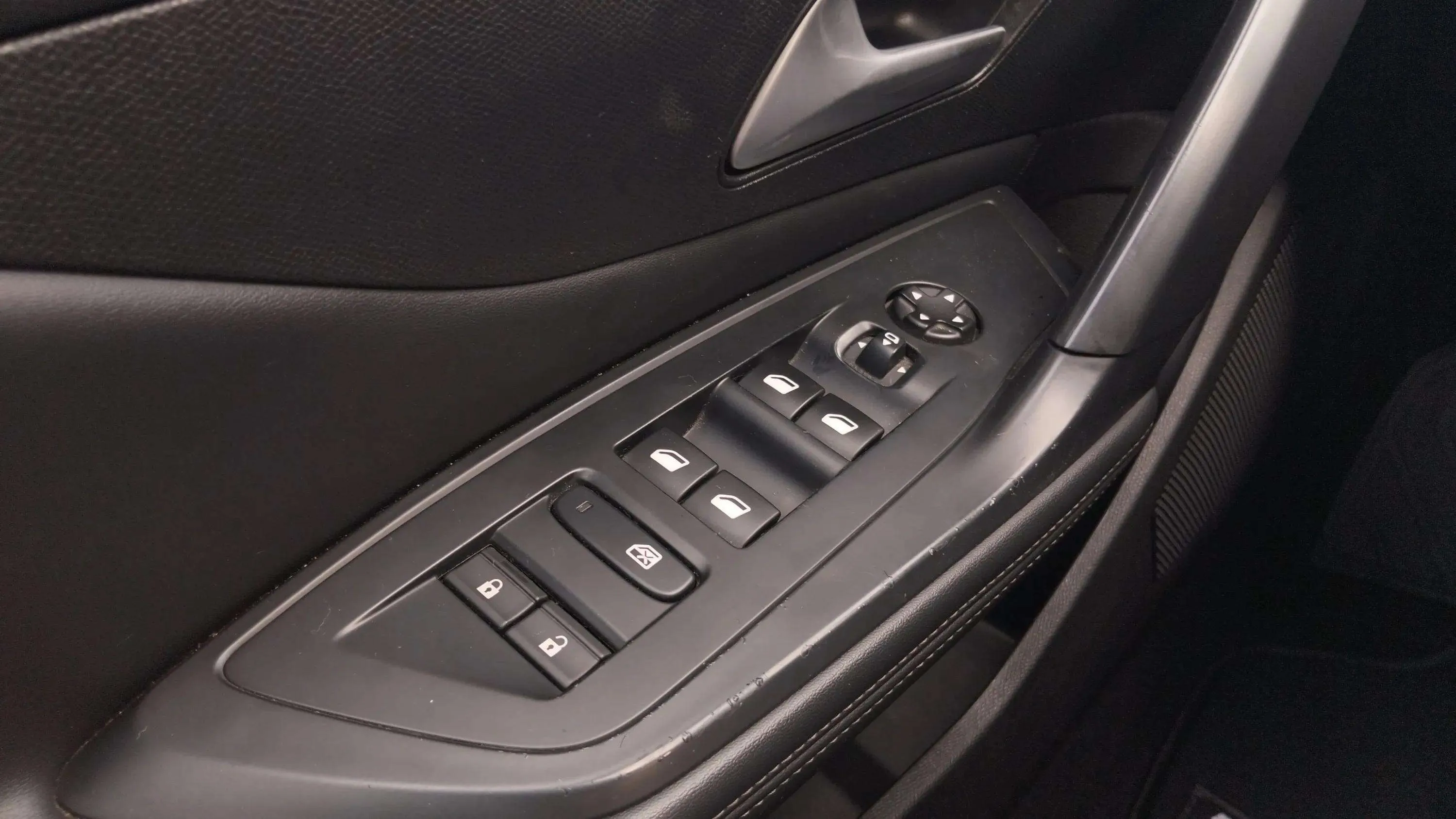Peugeot 308 Allure PureTech 130 - foto 19