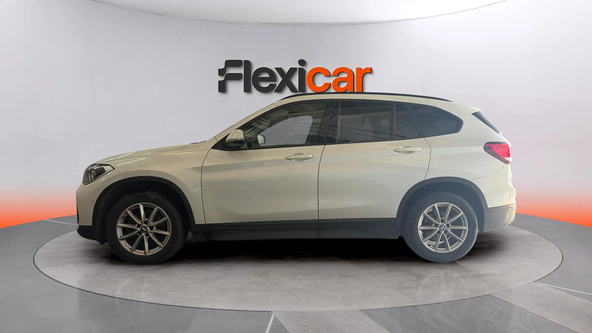 BMW X1 sDrive18dA Corporate - foto 5